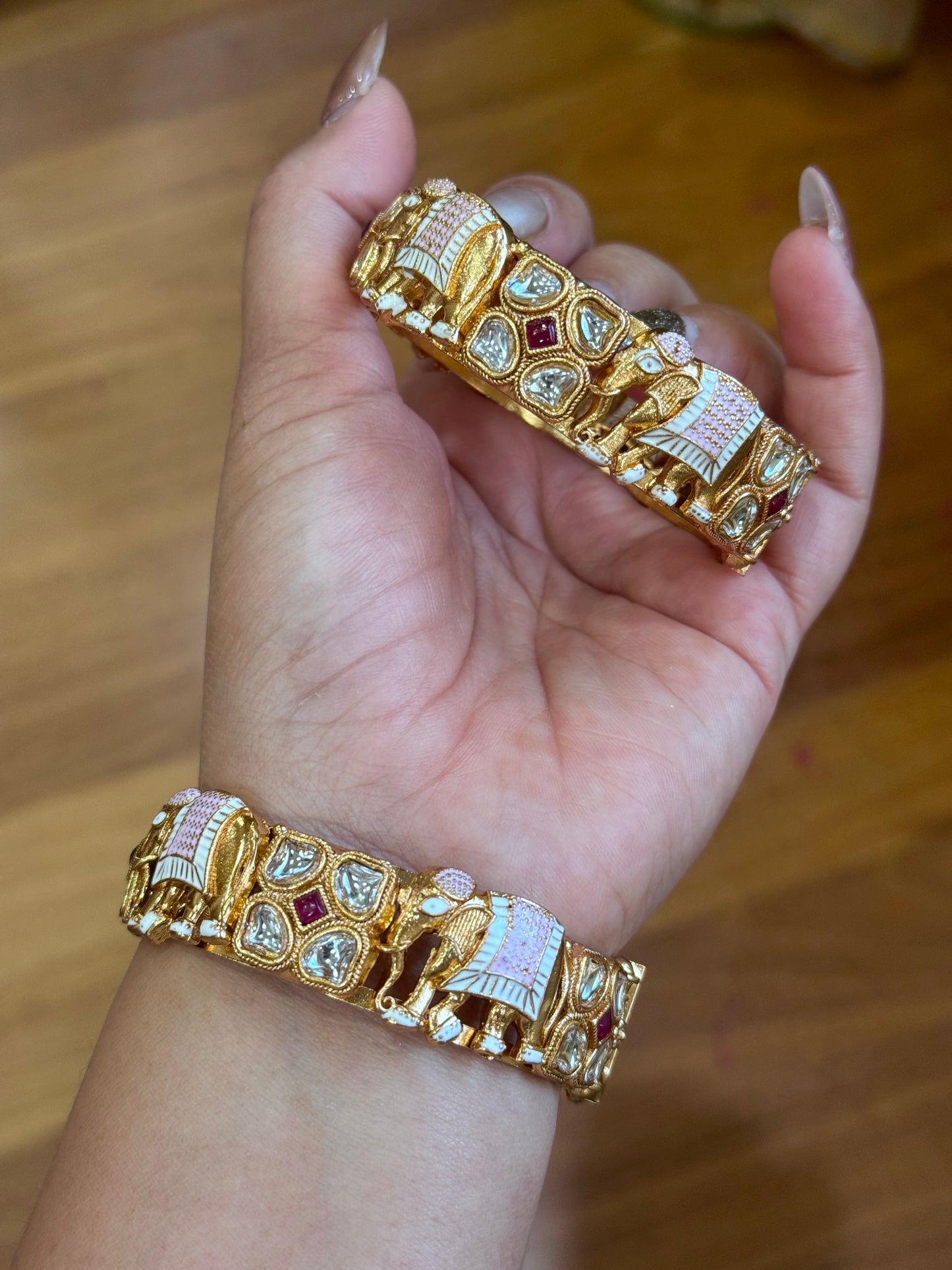 Gold look openable kangan