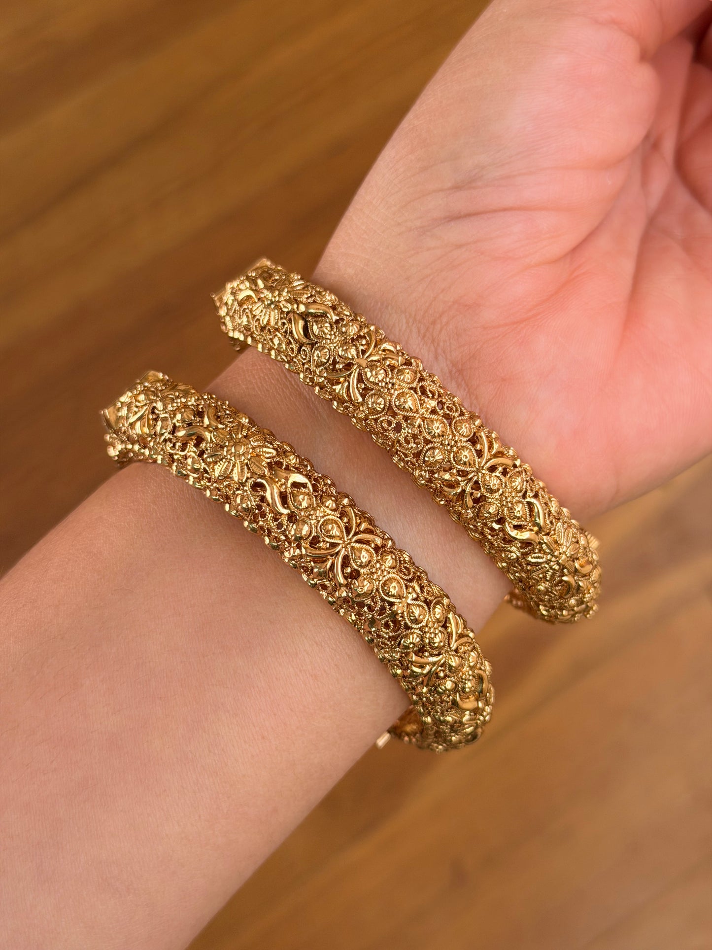 Premium gold look openable kangan