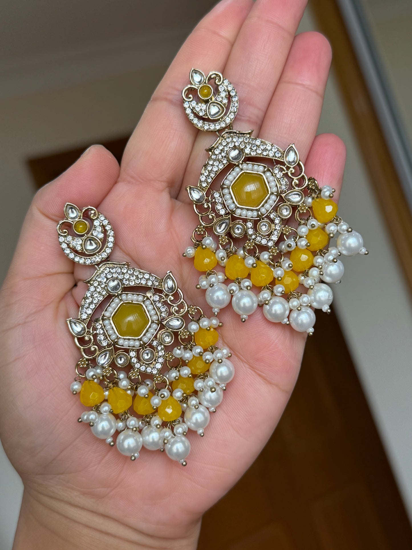 Kundan earrings (Yellow)