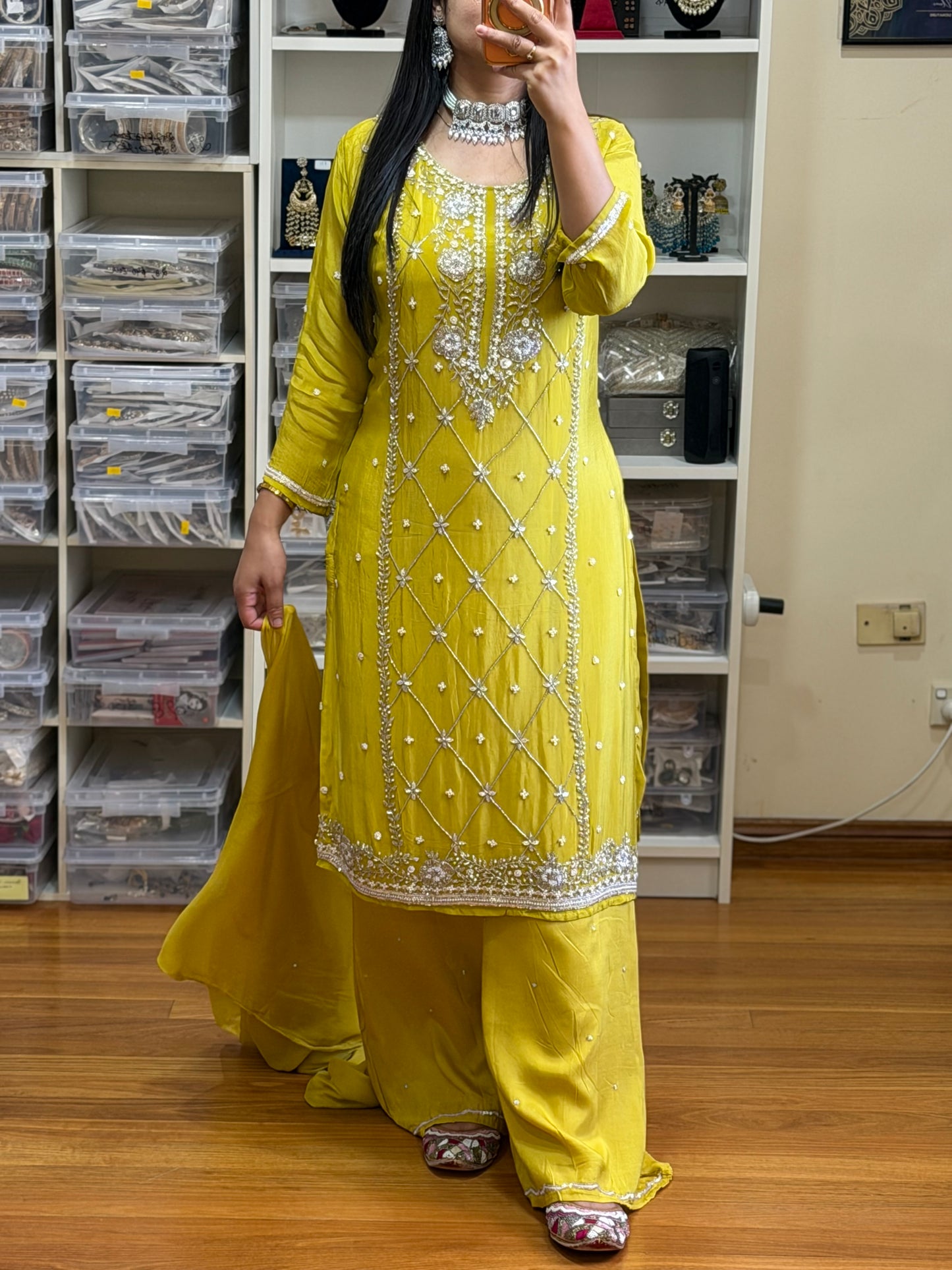 Pure chinon with heavy handwork suit