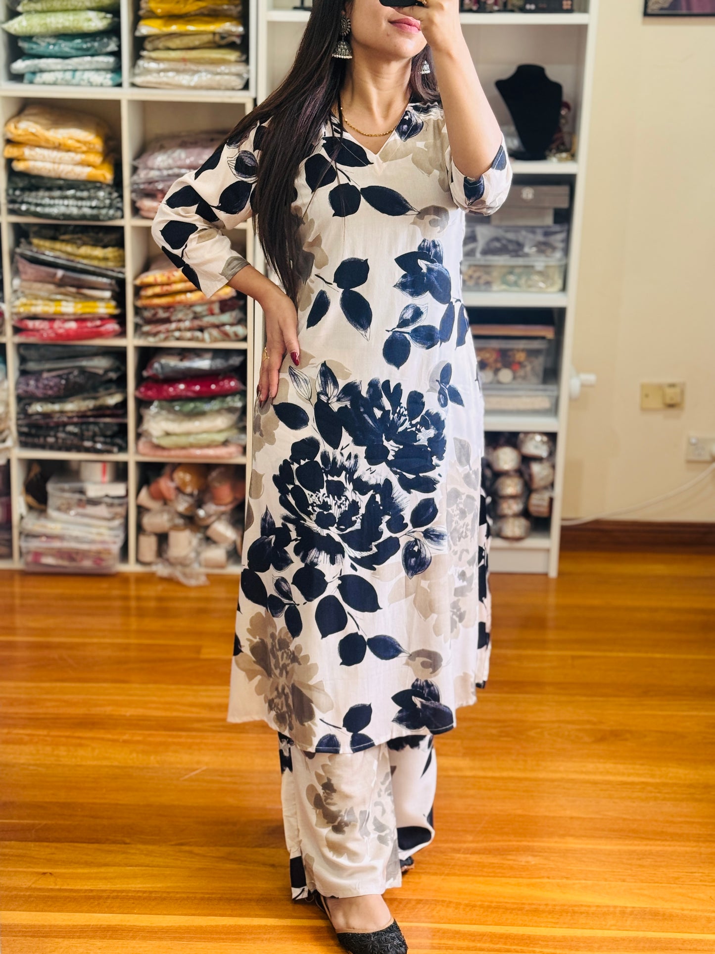 HEAVY REYON WITH PRINT WORK TO FESTIVE WEAR KURTI PANT STYLE DESIGNER 2 PIECE COMBO SUIT