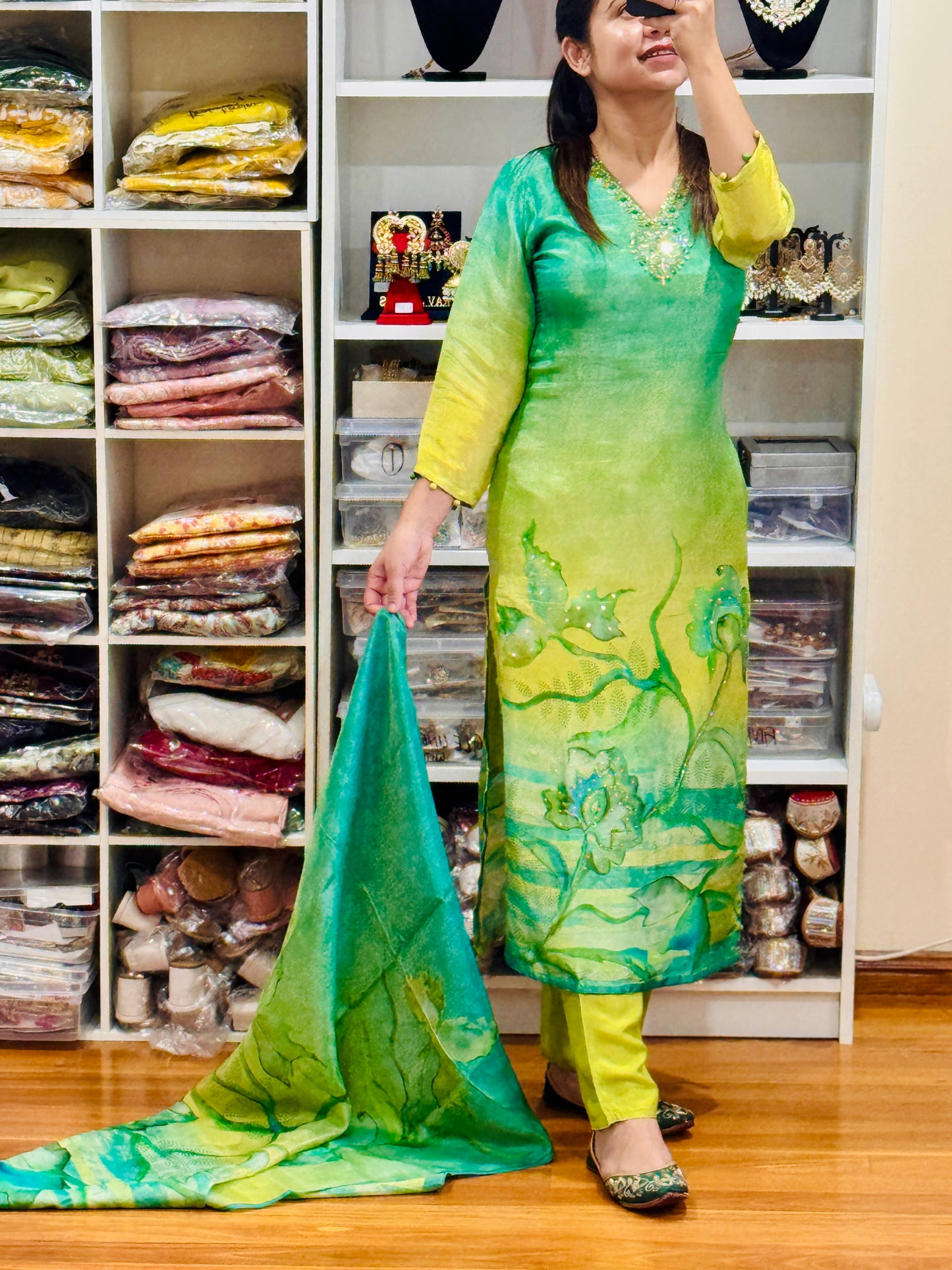 Shimmer silk suit
