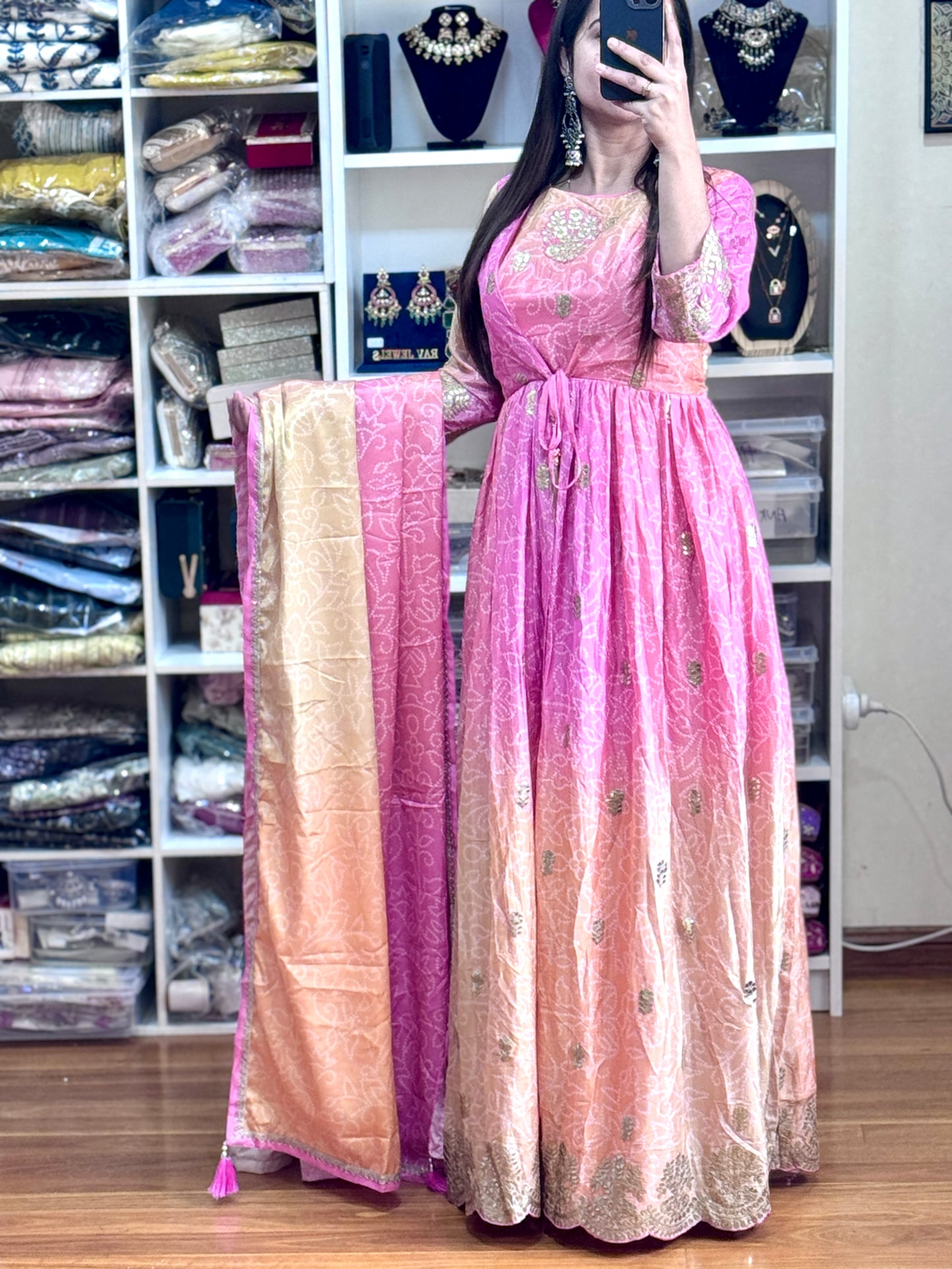 PREMIUM SILK ANARKALI(Free size stitch)