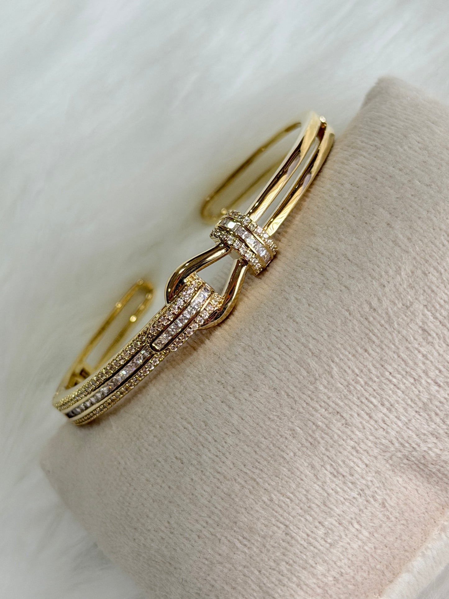 Exclusive bracelet with VVS clarity