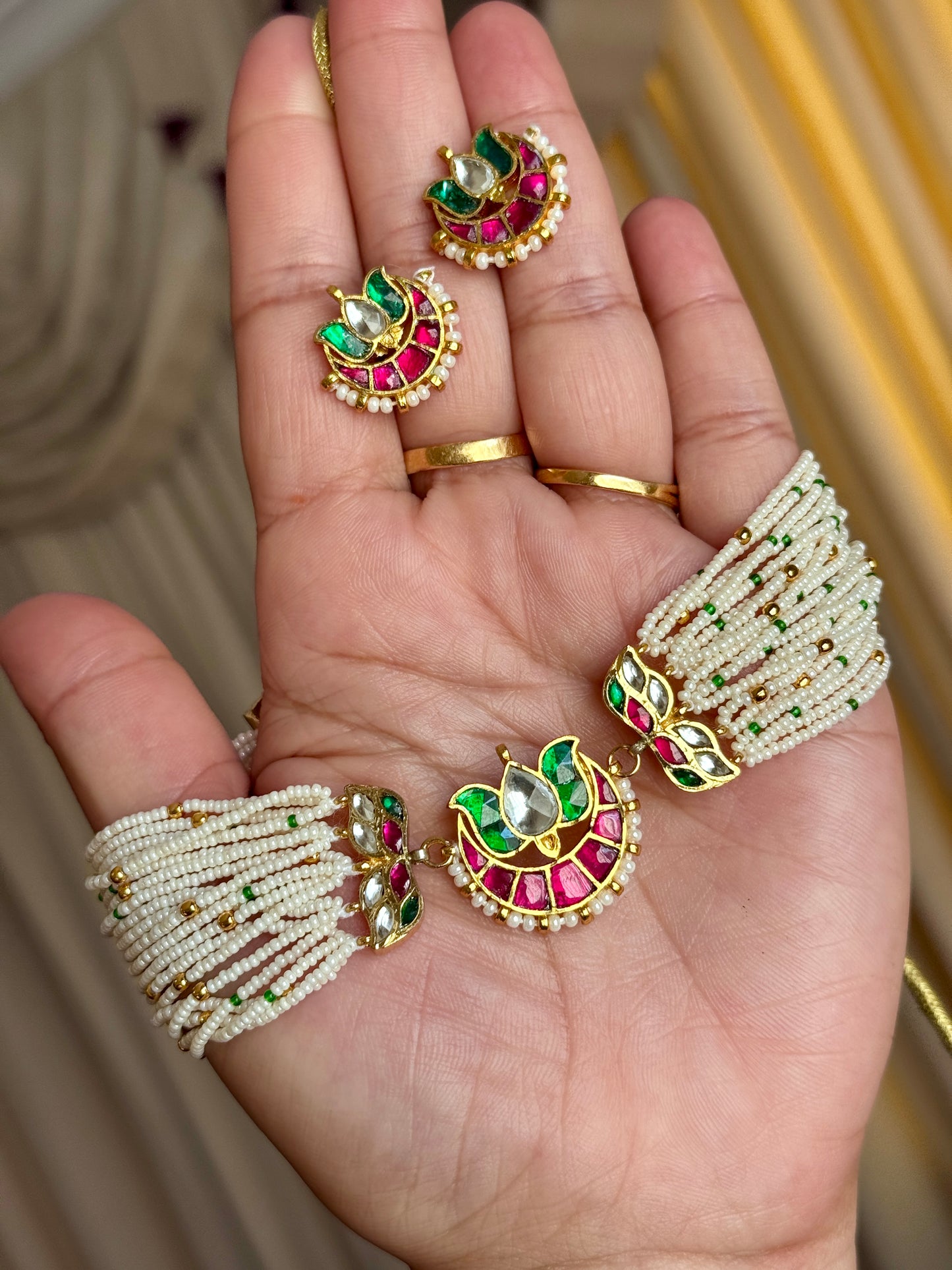 Pachi kundan chokar set