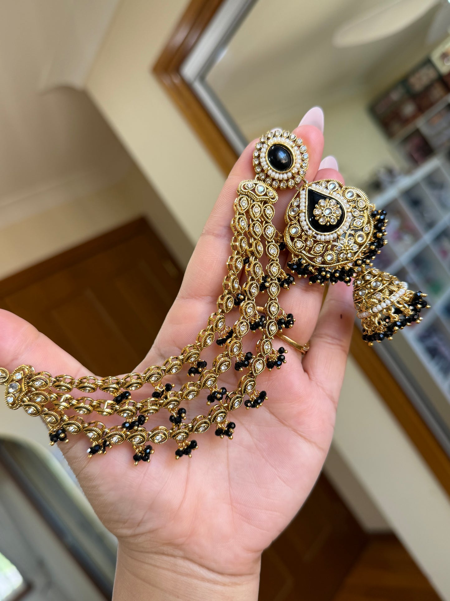 Kundan earrings with attached sehare