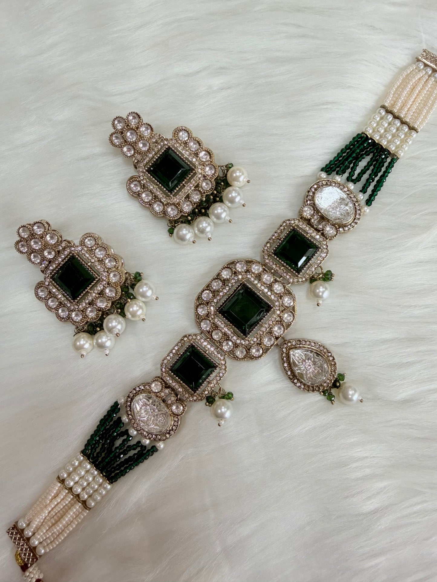 Kundan chokar set