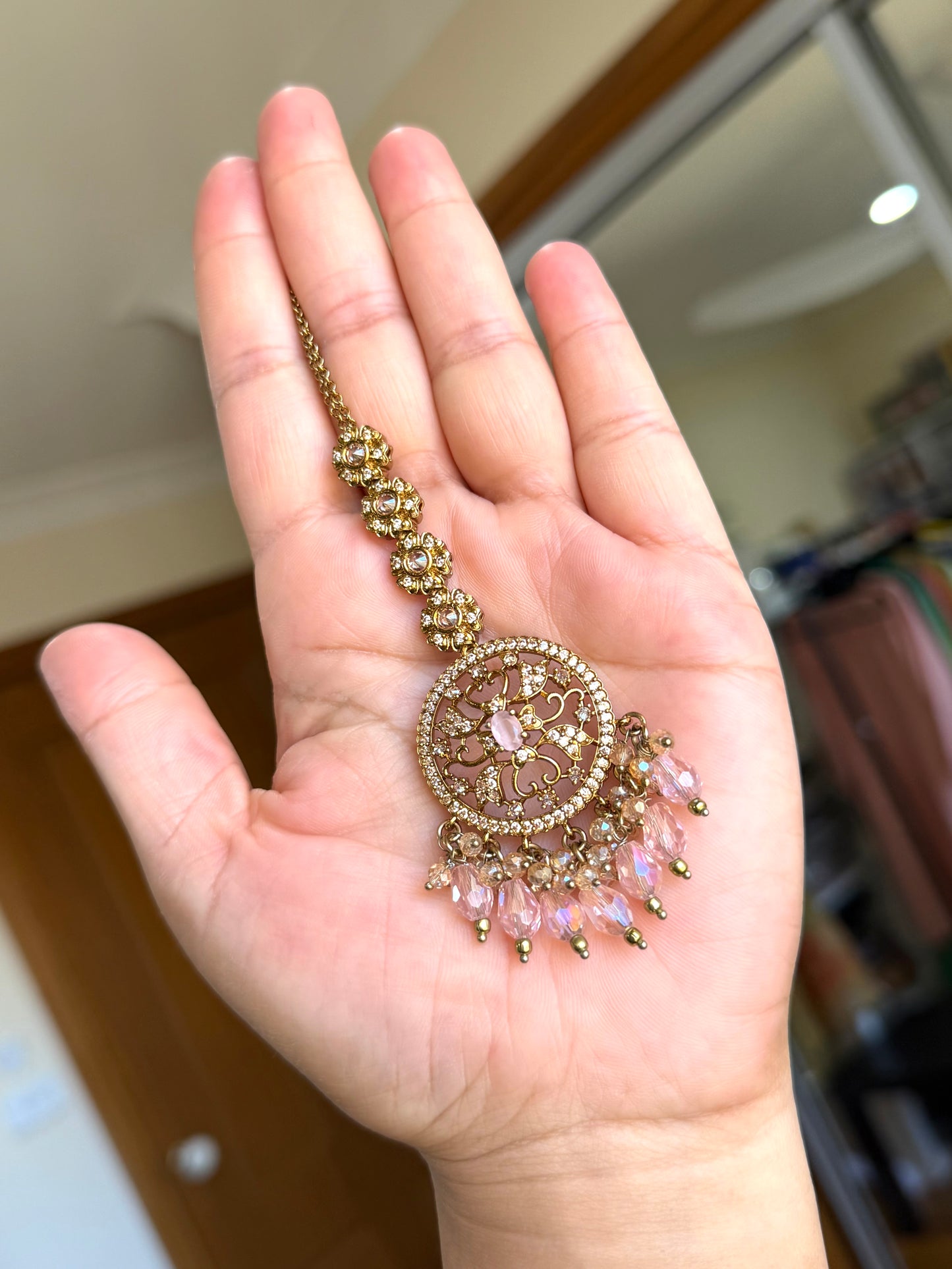 Premium Ad earrings with tikka ( baby pink)