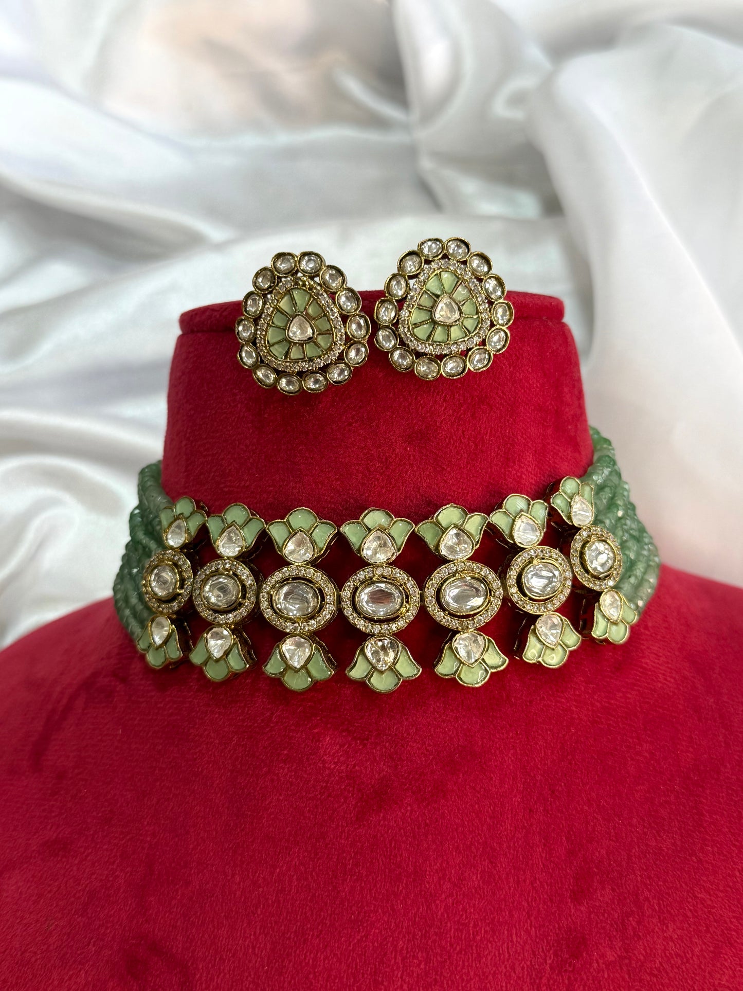Premium kundan chokar set