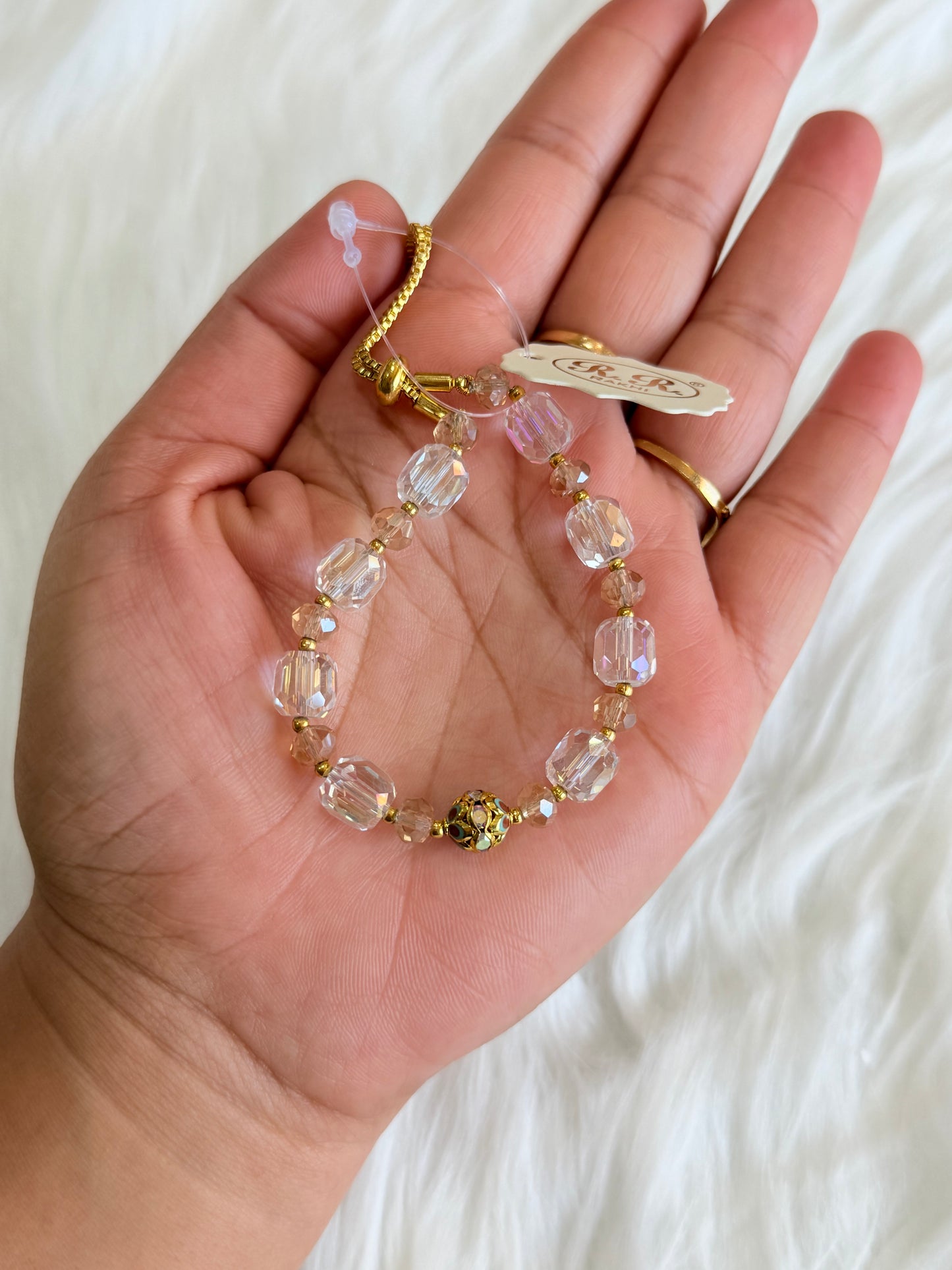 Adjustable bracelet