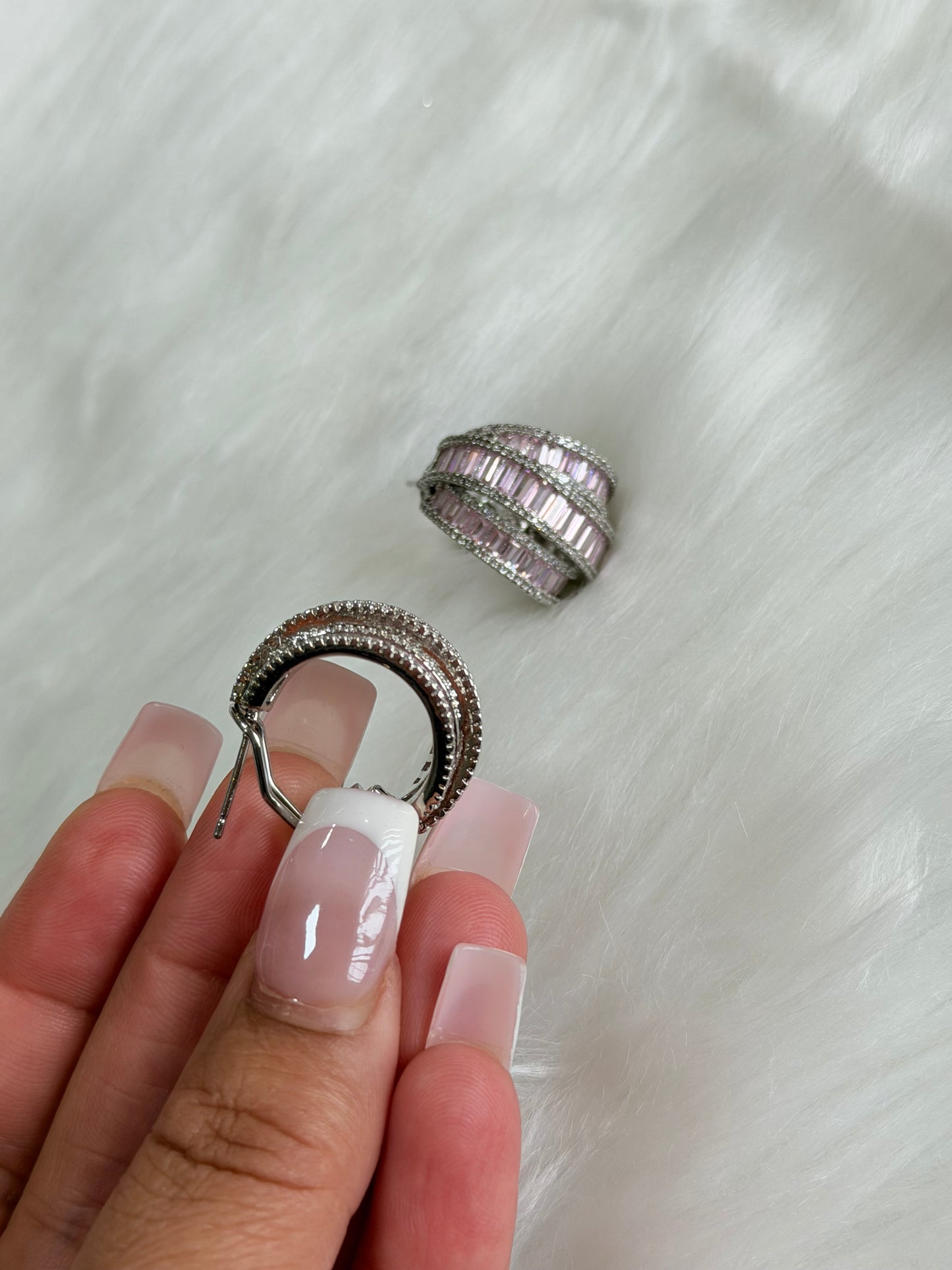 Exclusive hoops (VVS CLARITY )