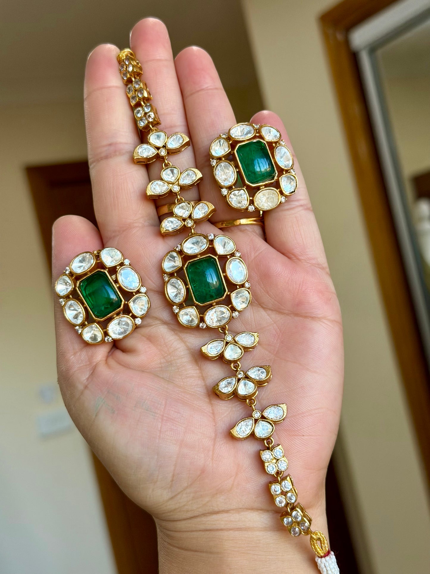 Premium moissanite chokar set