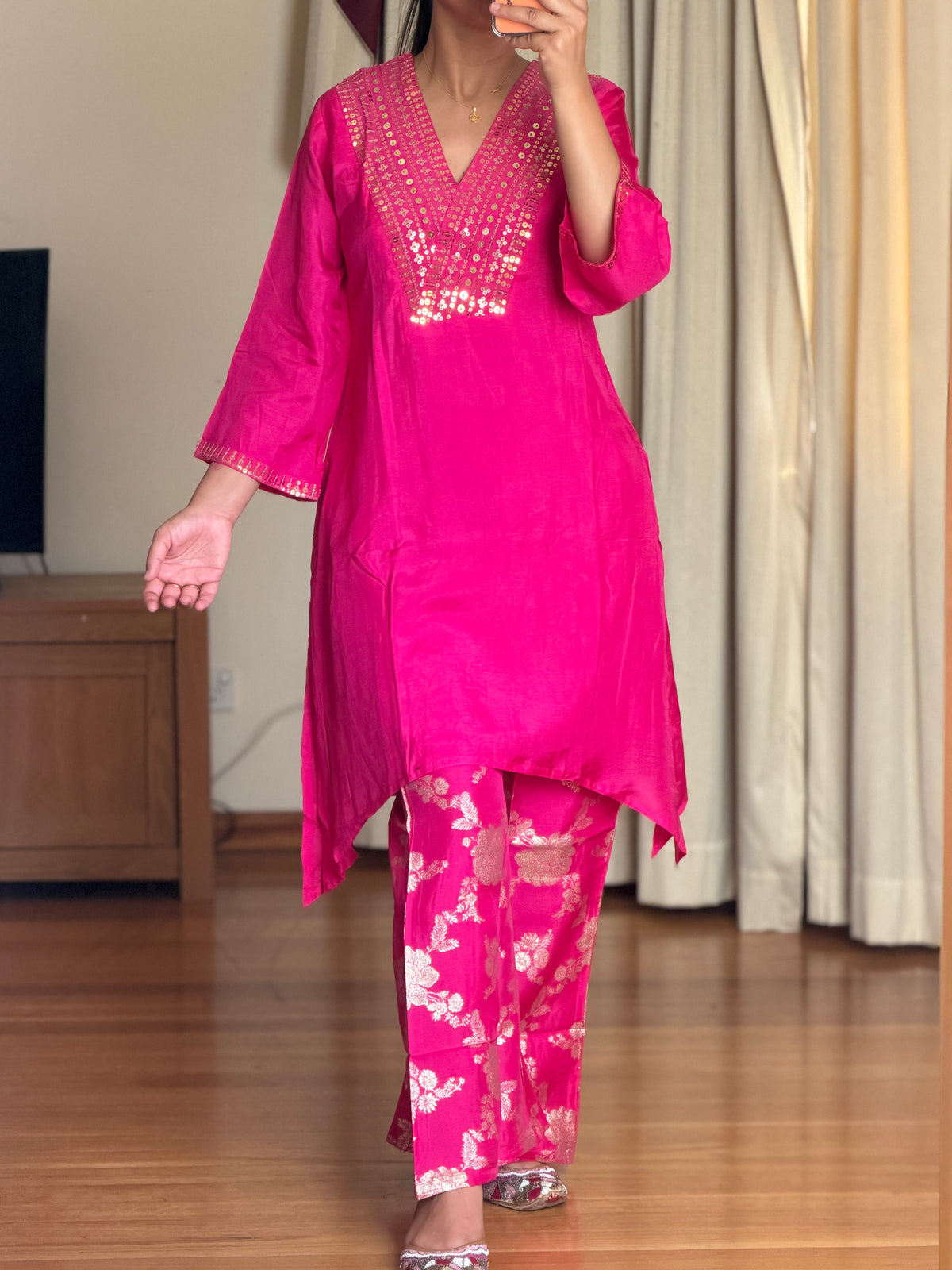 Elegant Dola Silk Suit with Banarasi Bottom