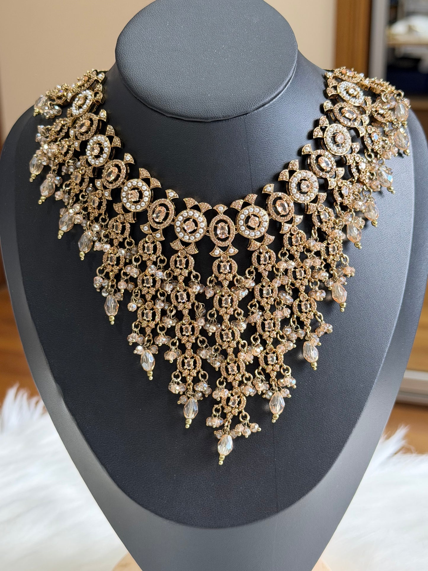 Ad necklace set