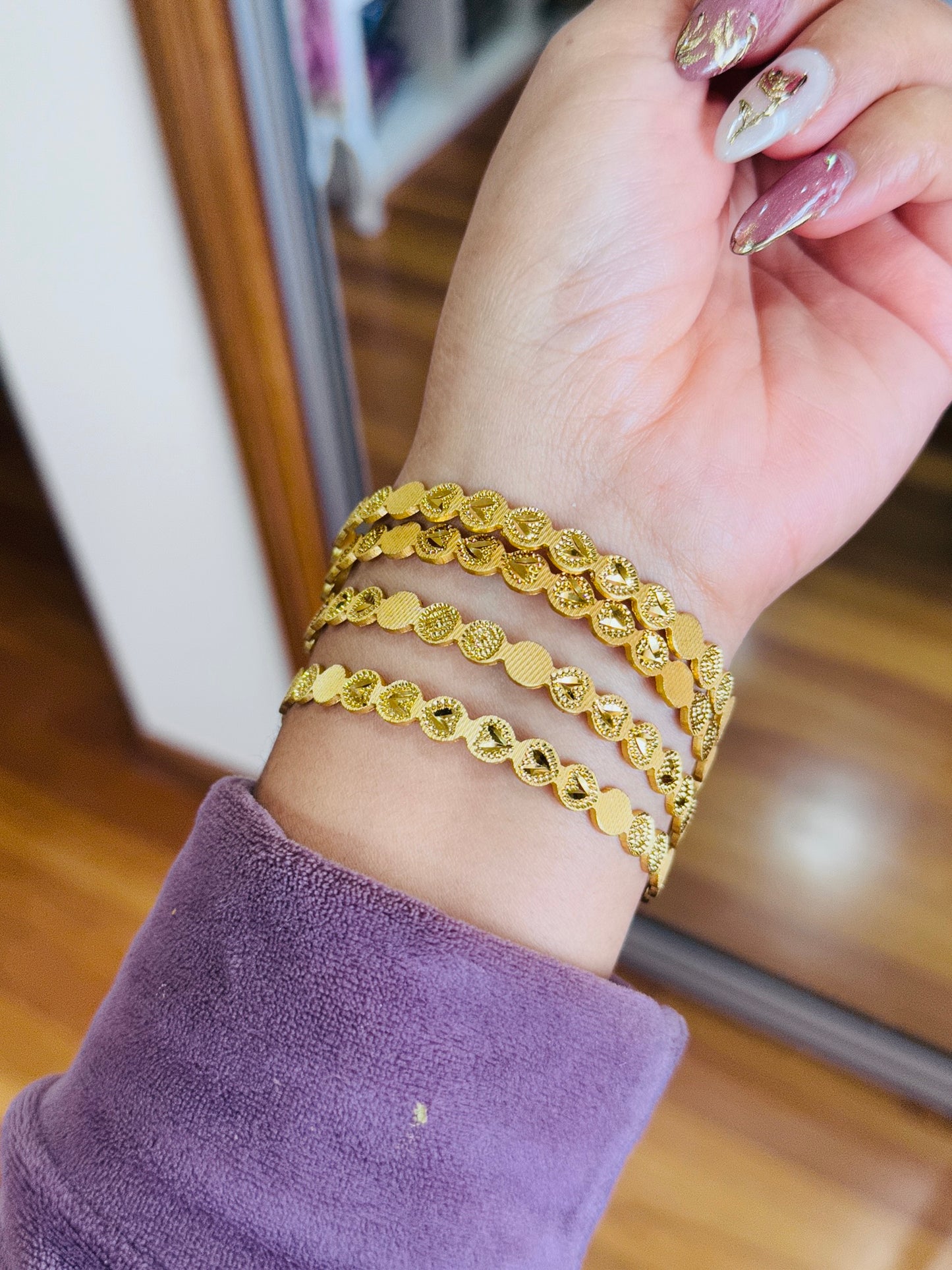 Gold look 4 bangles set