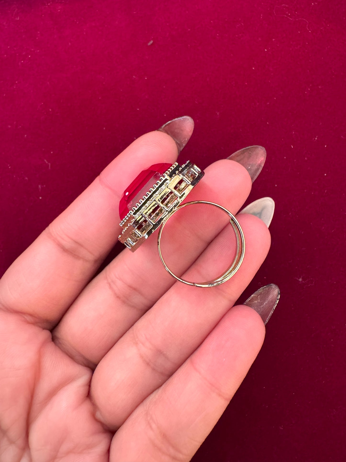 Oversized adjustable ring