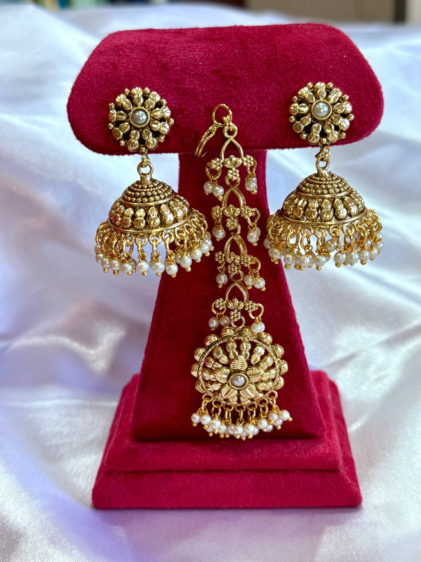 Gold plated necklace set
