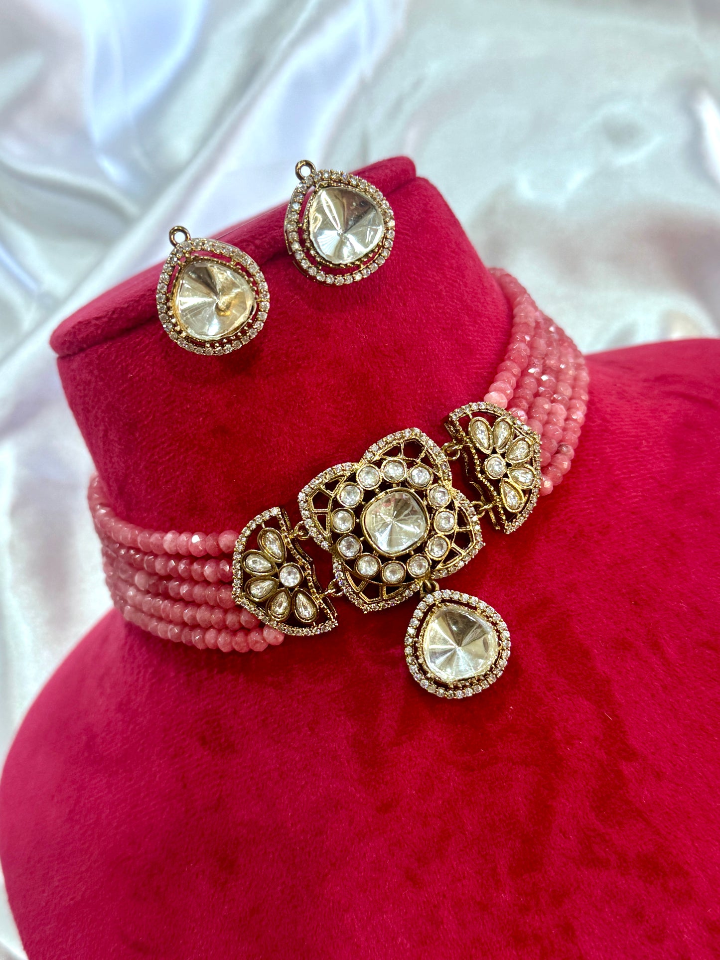 Tyani inspired chokar set