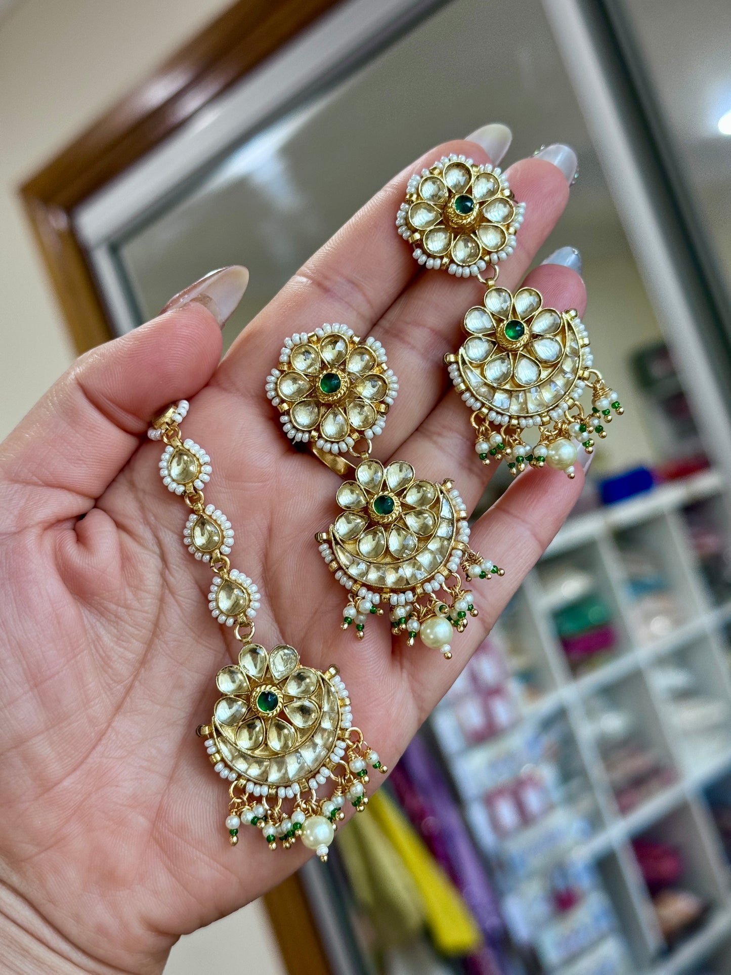 Pachi kundan earrings tikka set