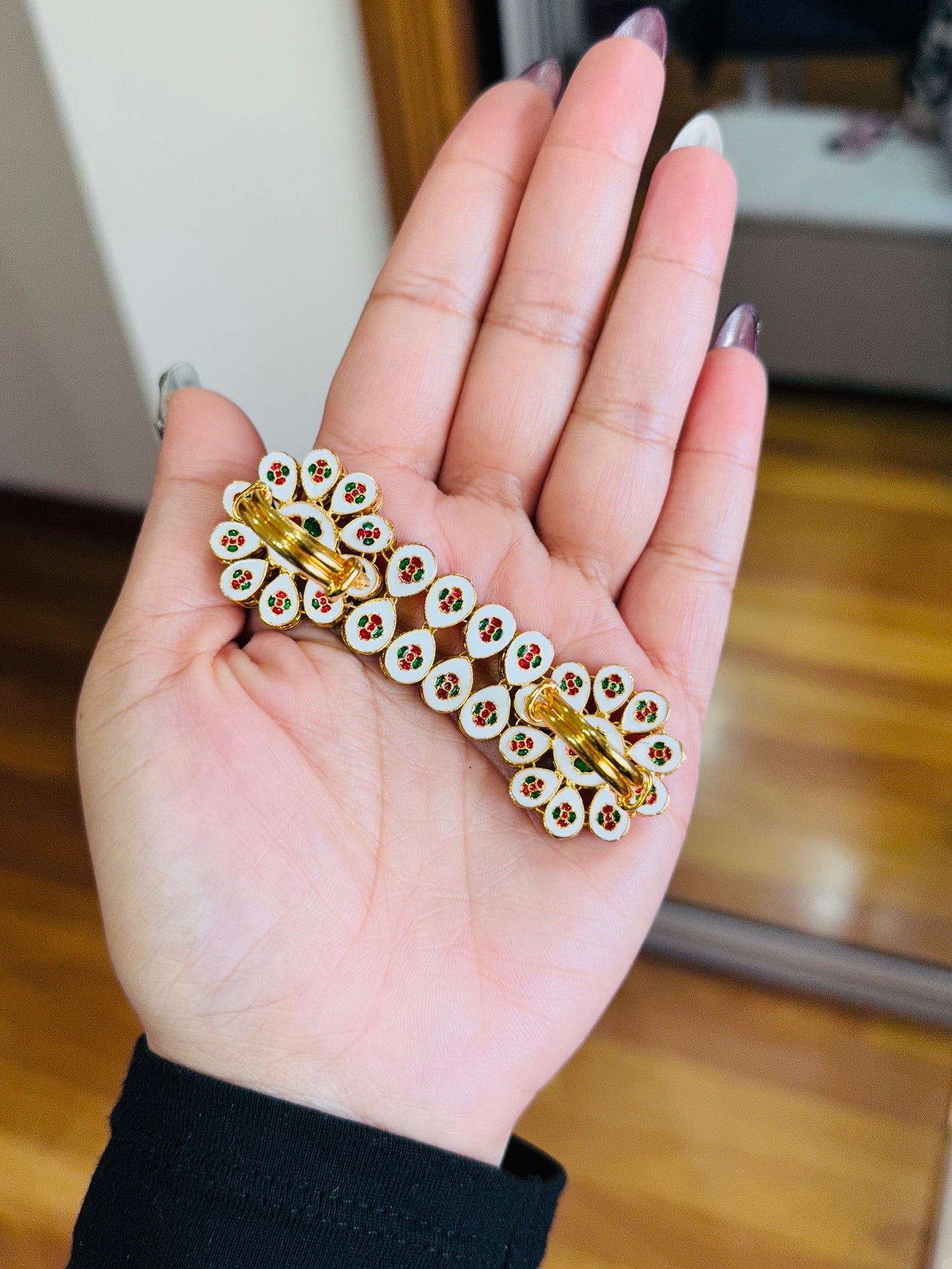 Polki kundan ring with back meenakari( adjustable)
