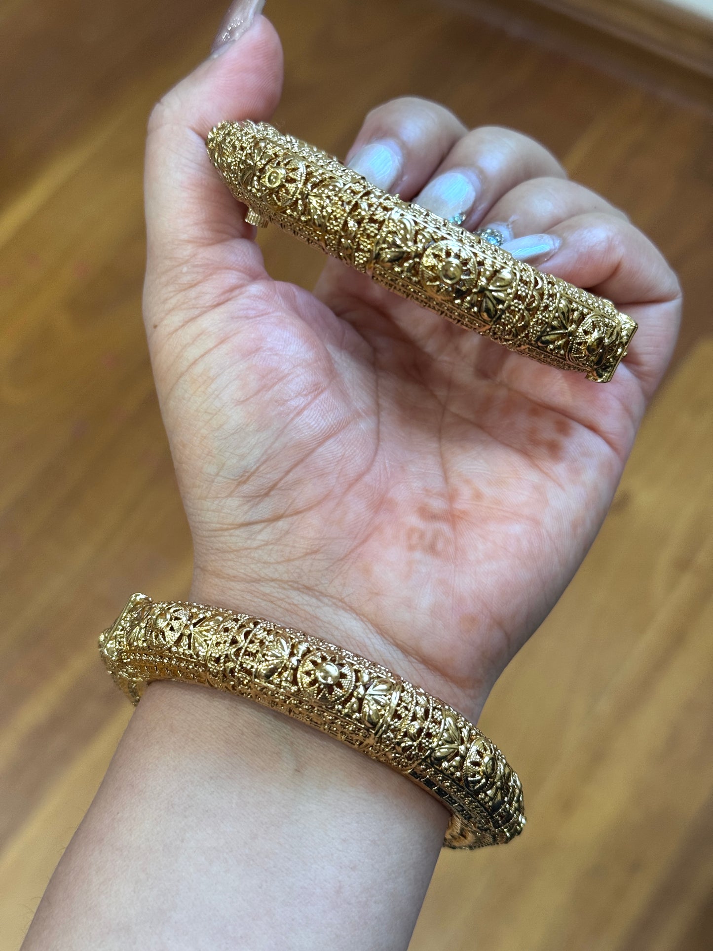 Premium gold look openable kangan