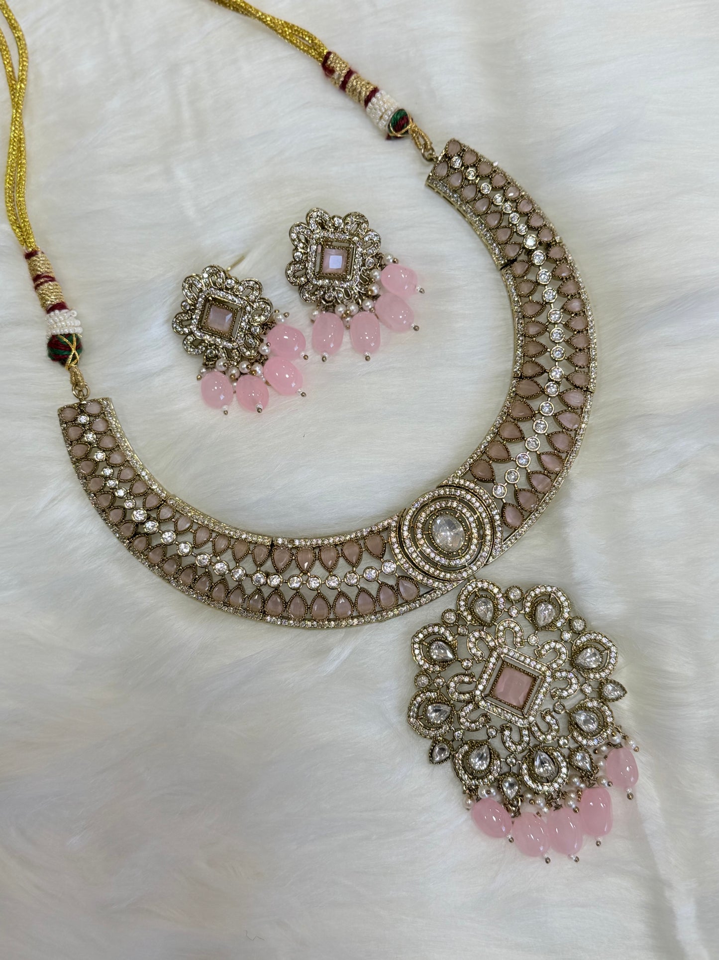 Premium necklace set
