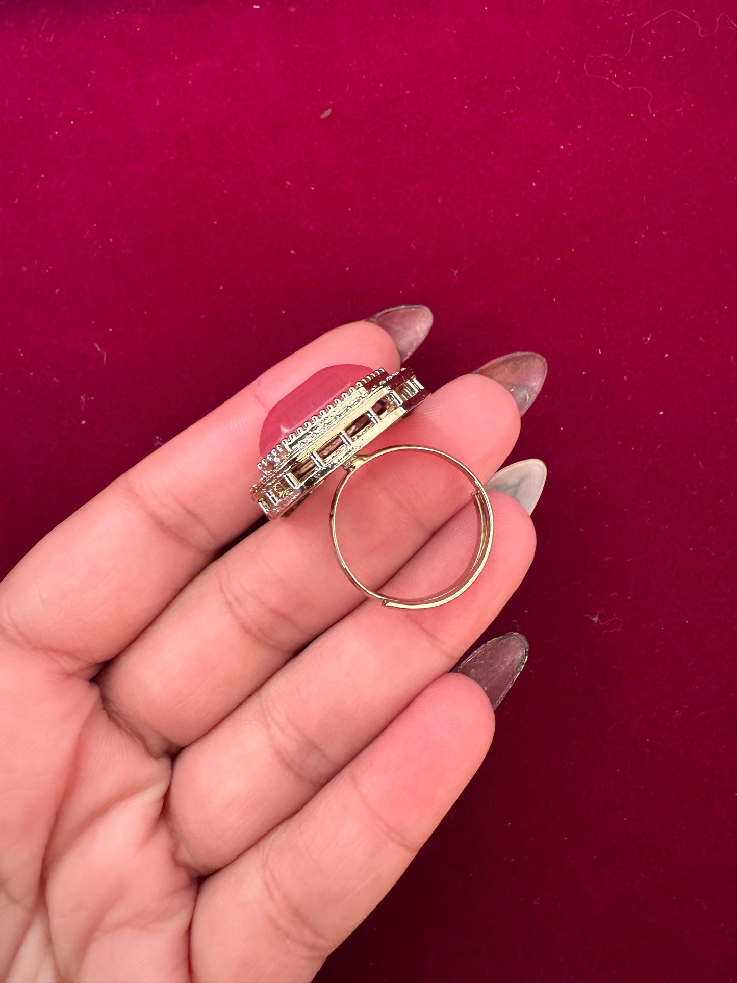 Oversized adjustable ring
