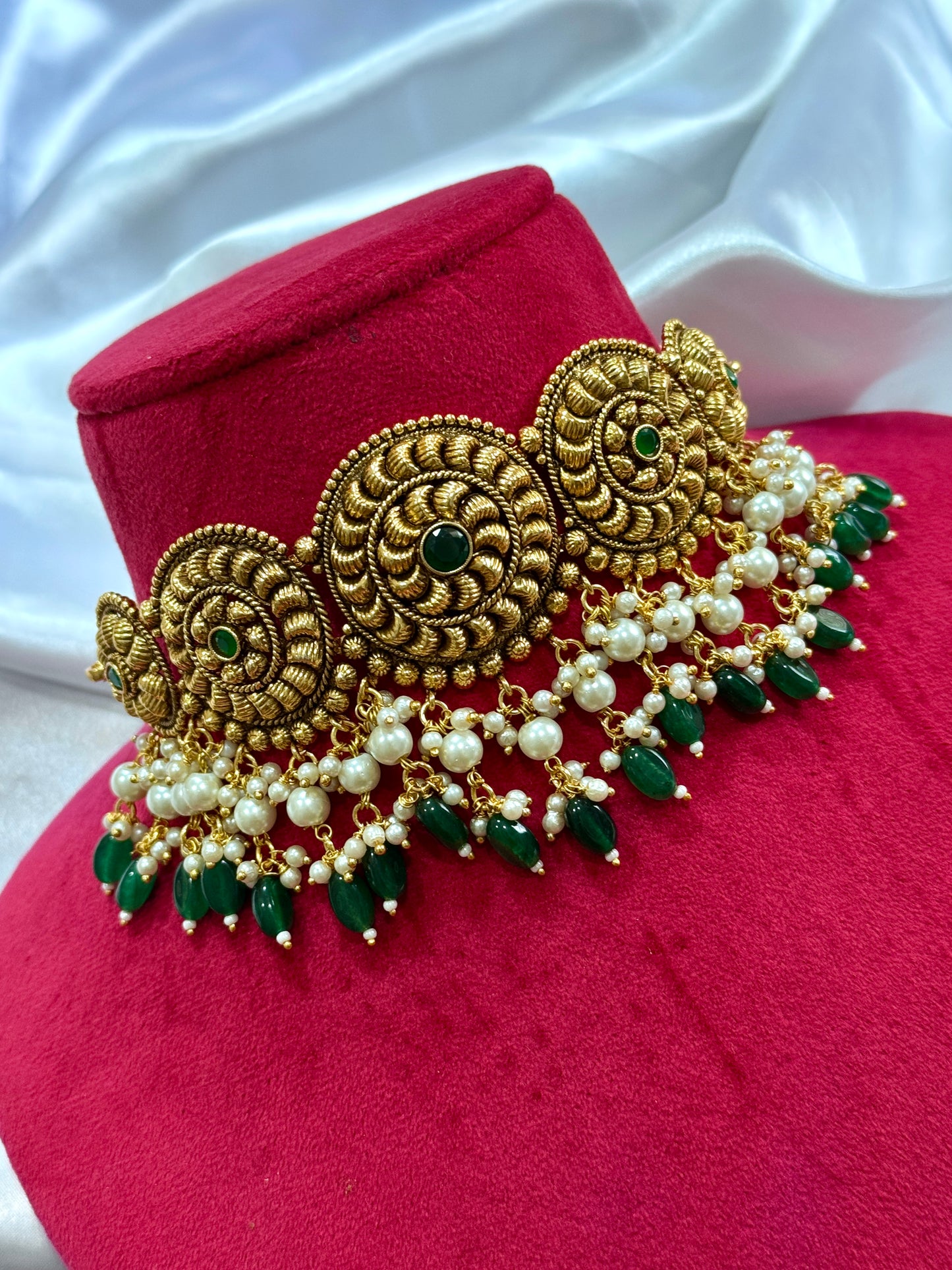 Gold plated chokar set