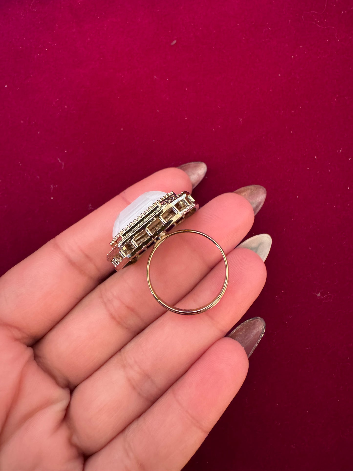 Oversized adjustable ring