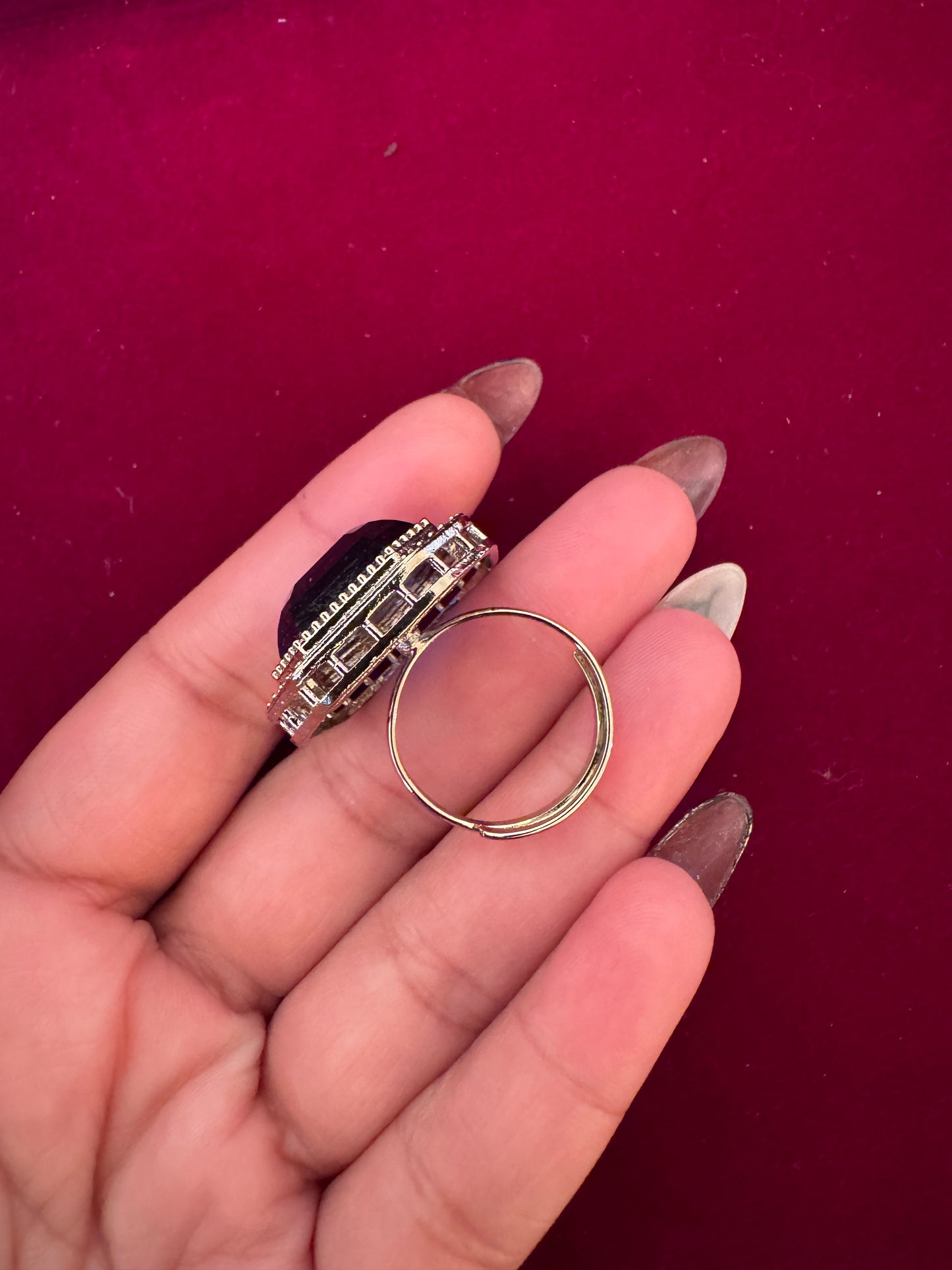 Oversized adjustable ring