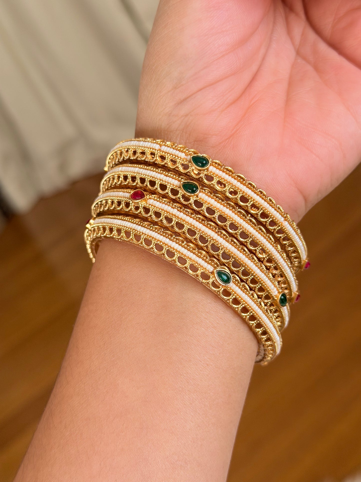 Gold look bangles set( set of 4 bangles)