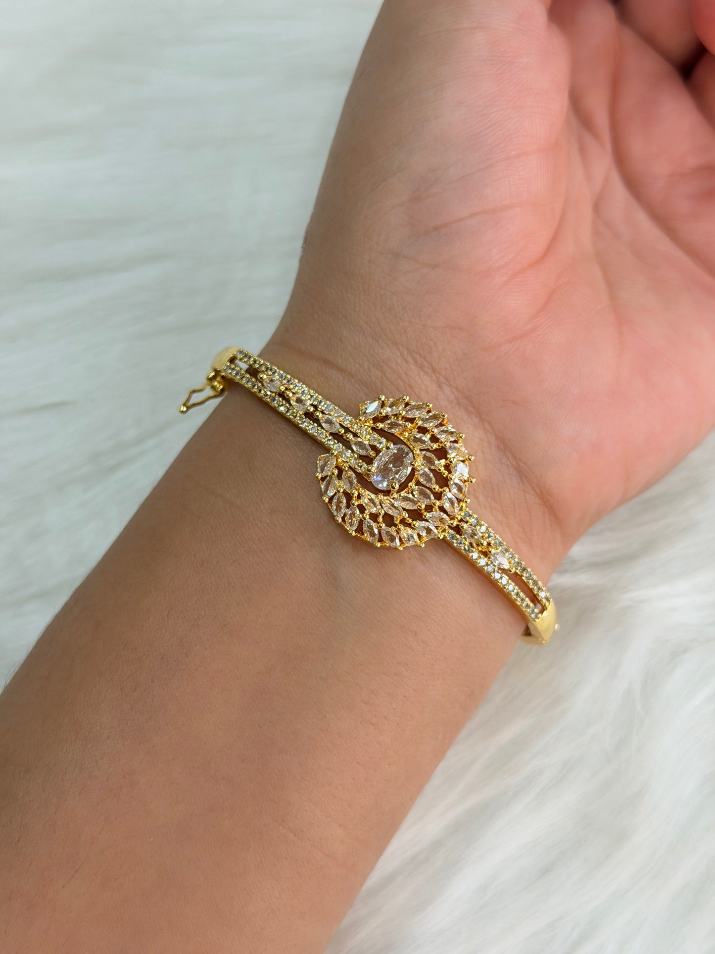 Ad bracelet ( Openable)