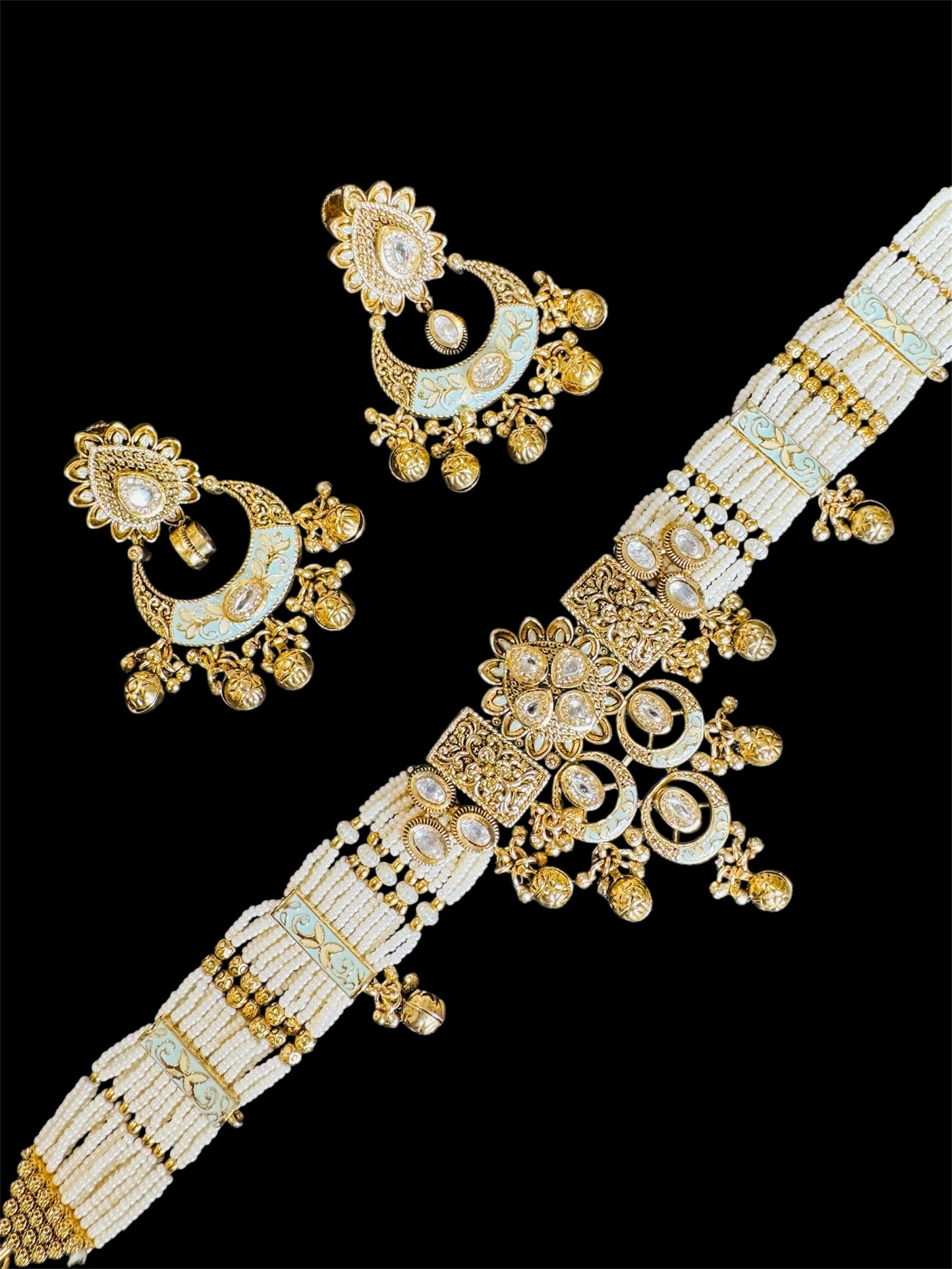 Gold look chokar