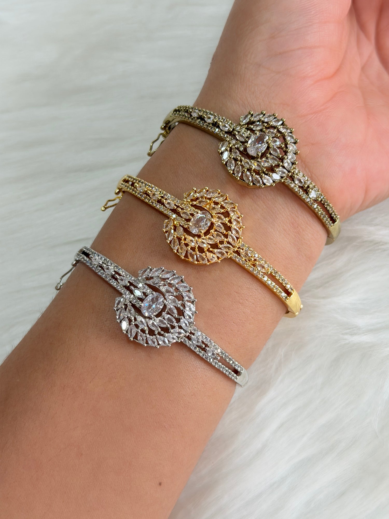 Bracelets/chains/studs