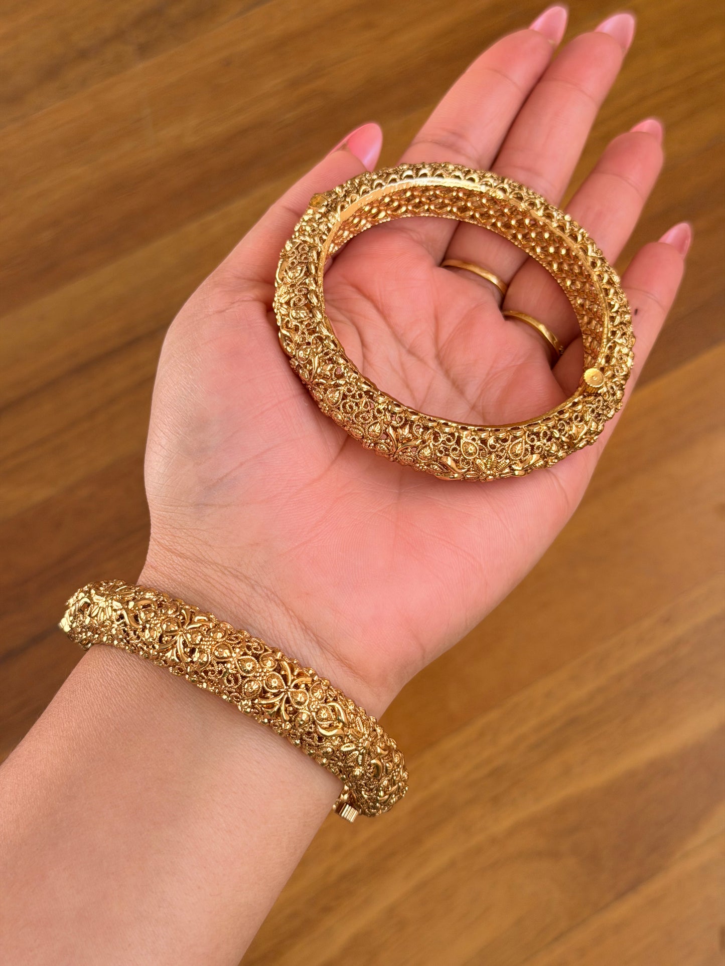 Premium gold look openable kangan