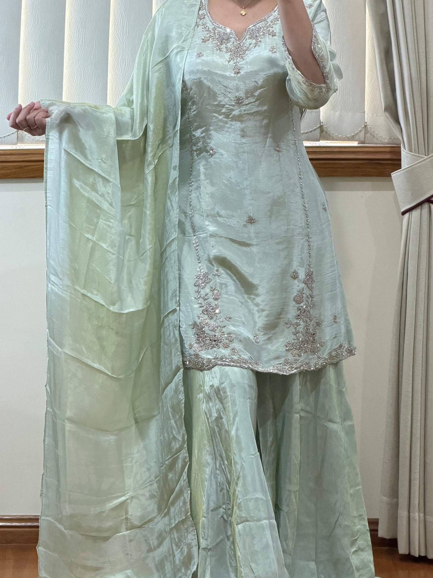 Viscose Shimmer Heavy Handwork Suit