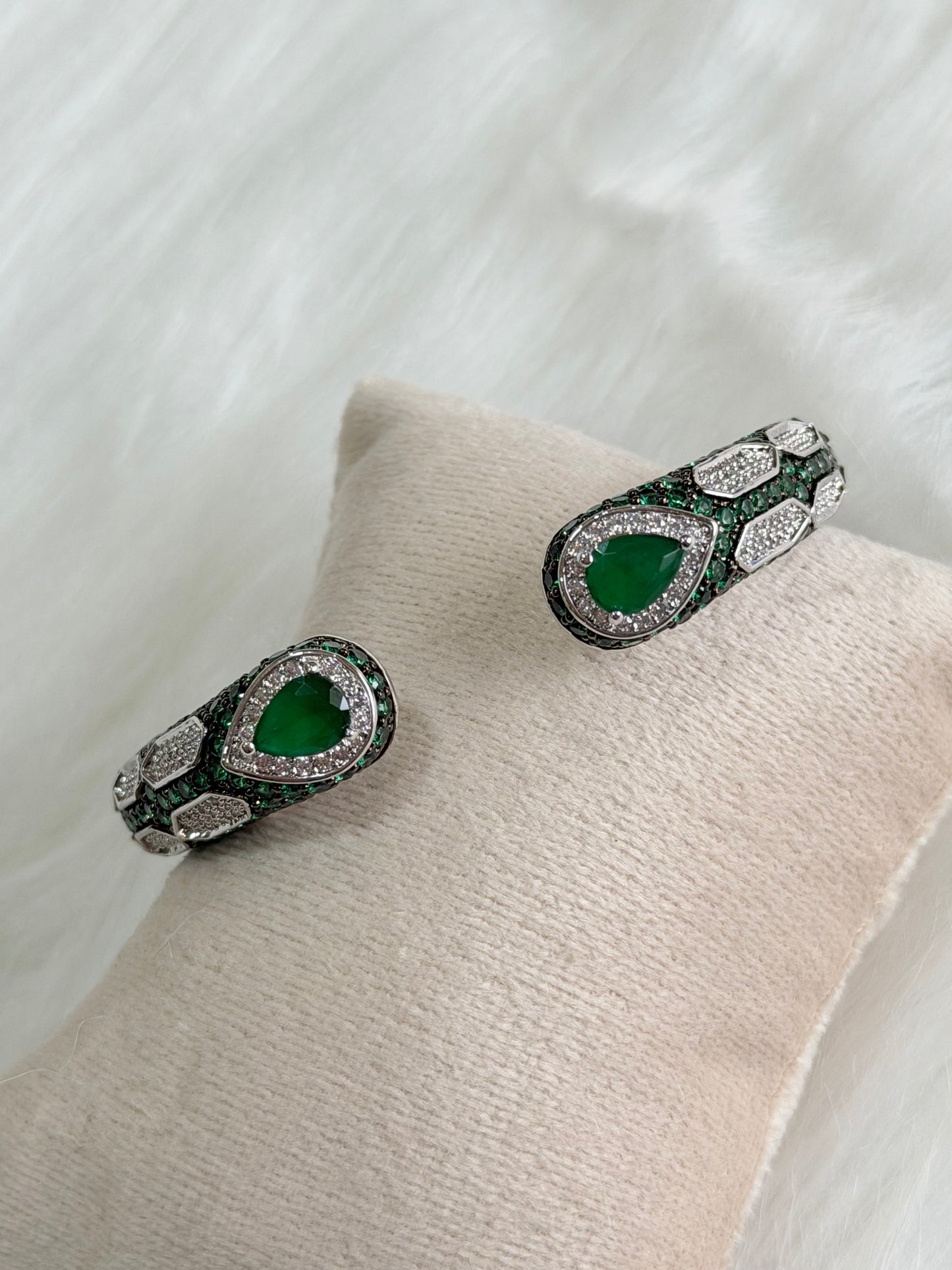 Exclusive bracelet with VVS clarity