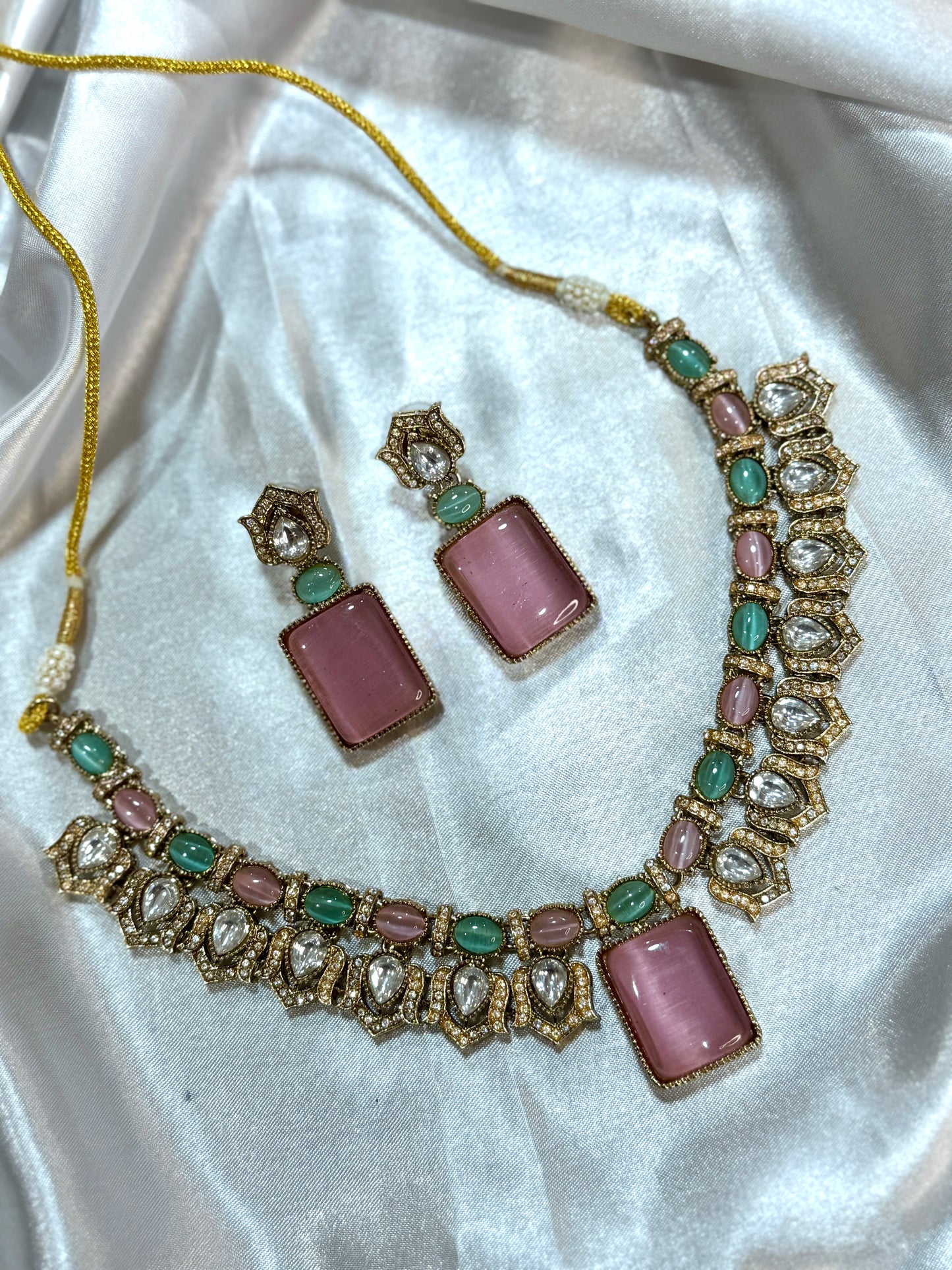 Premium kundan necklace set