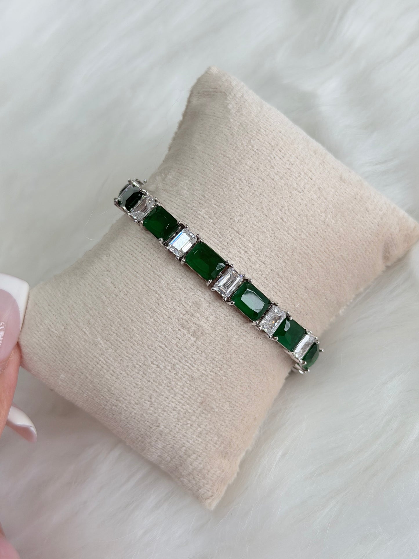 Exclusive bracelet with VVS clarity
