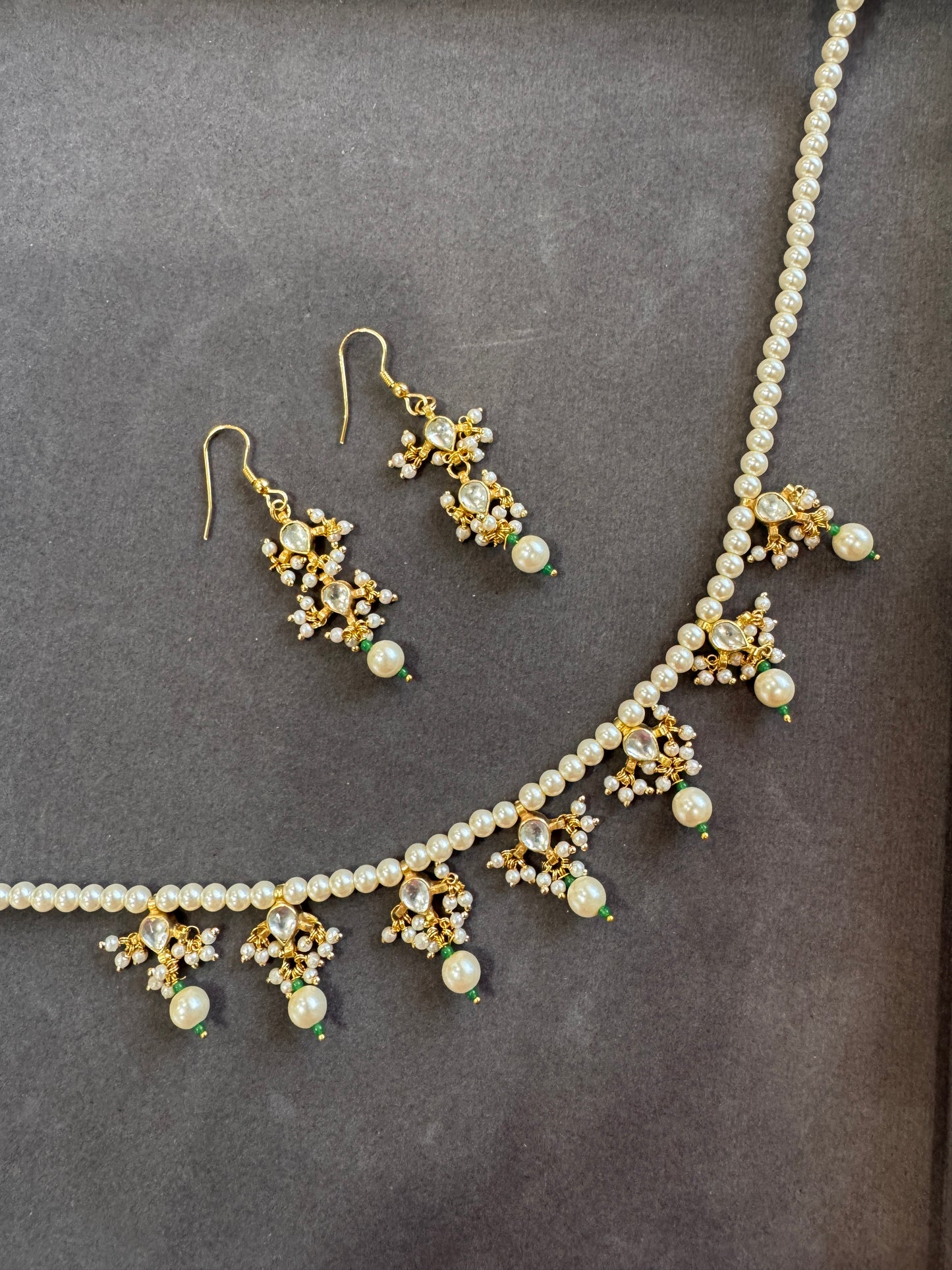 Pachi kundan necklace