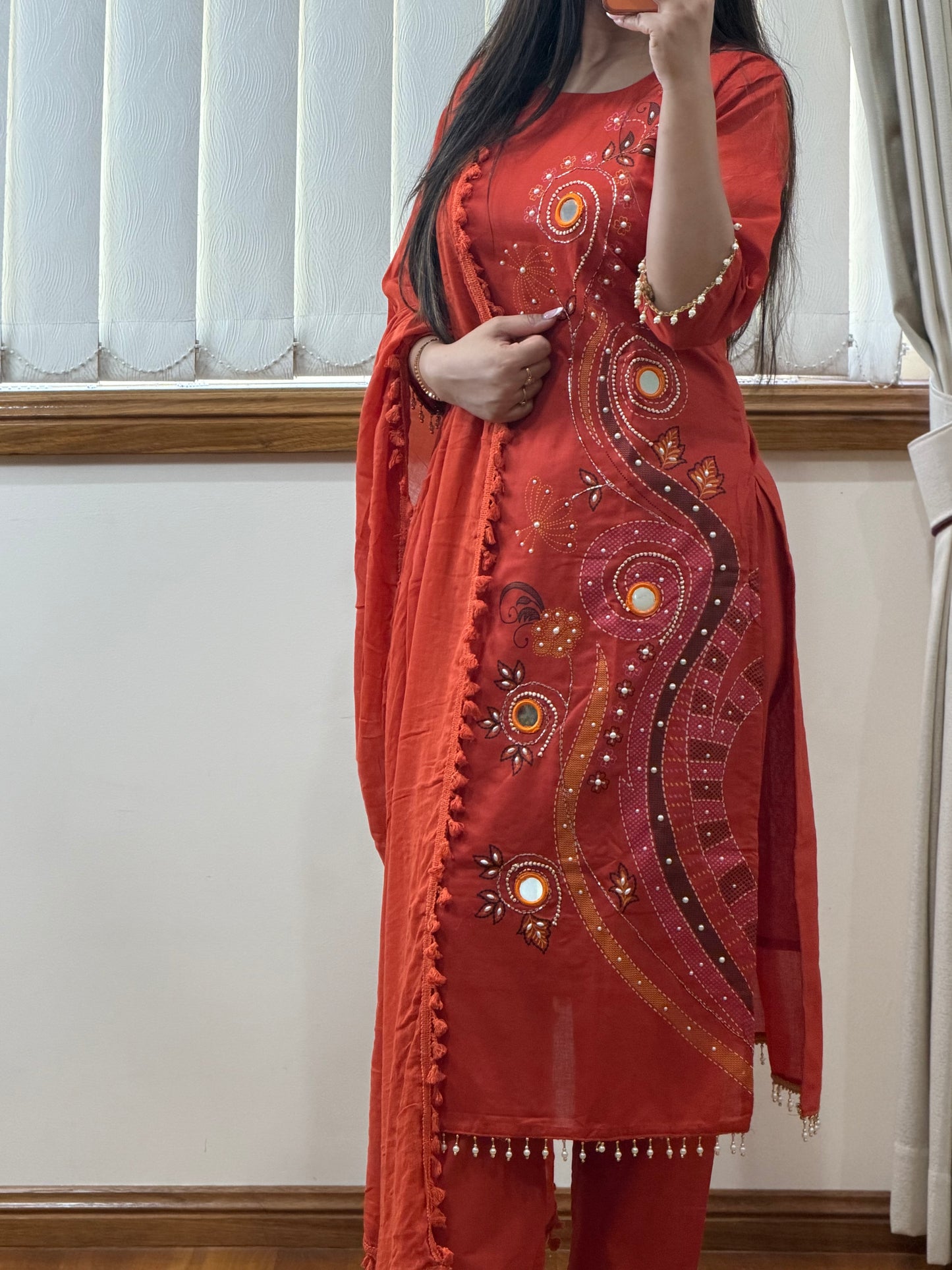 Cotton suit with original mirror eork