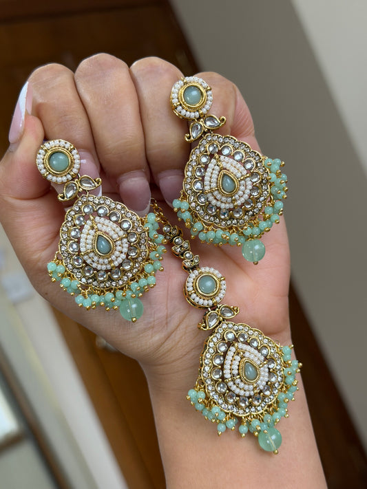 Kundan earrings tikka set