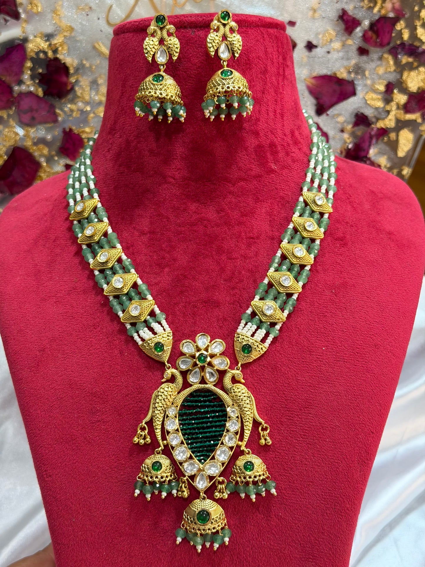 Premium tyani inspired necklace set