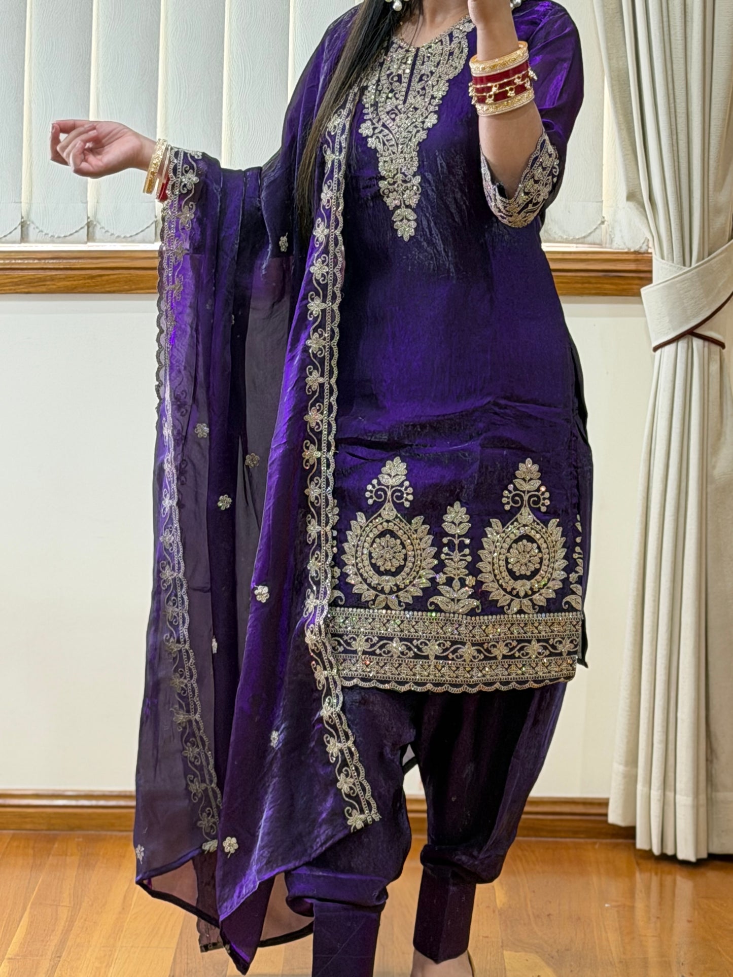 Traditional Farshi Glam