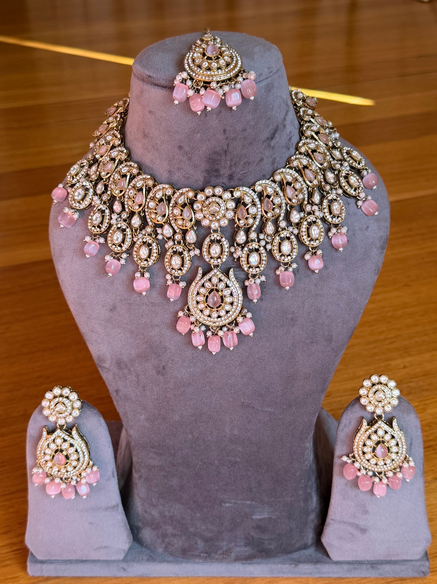 Kundan necklace set