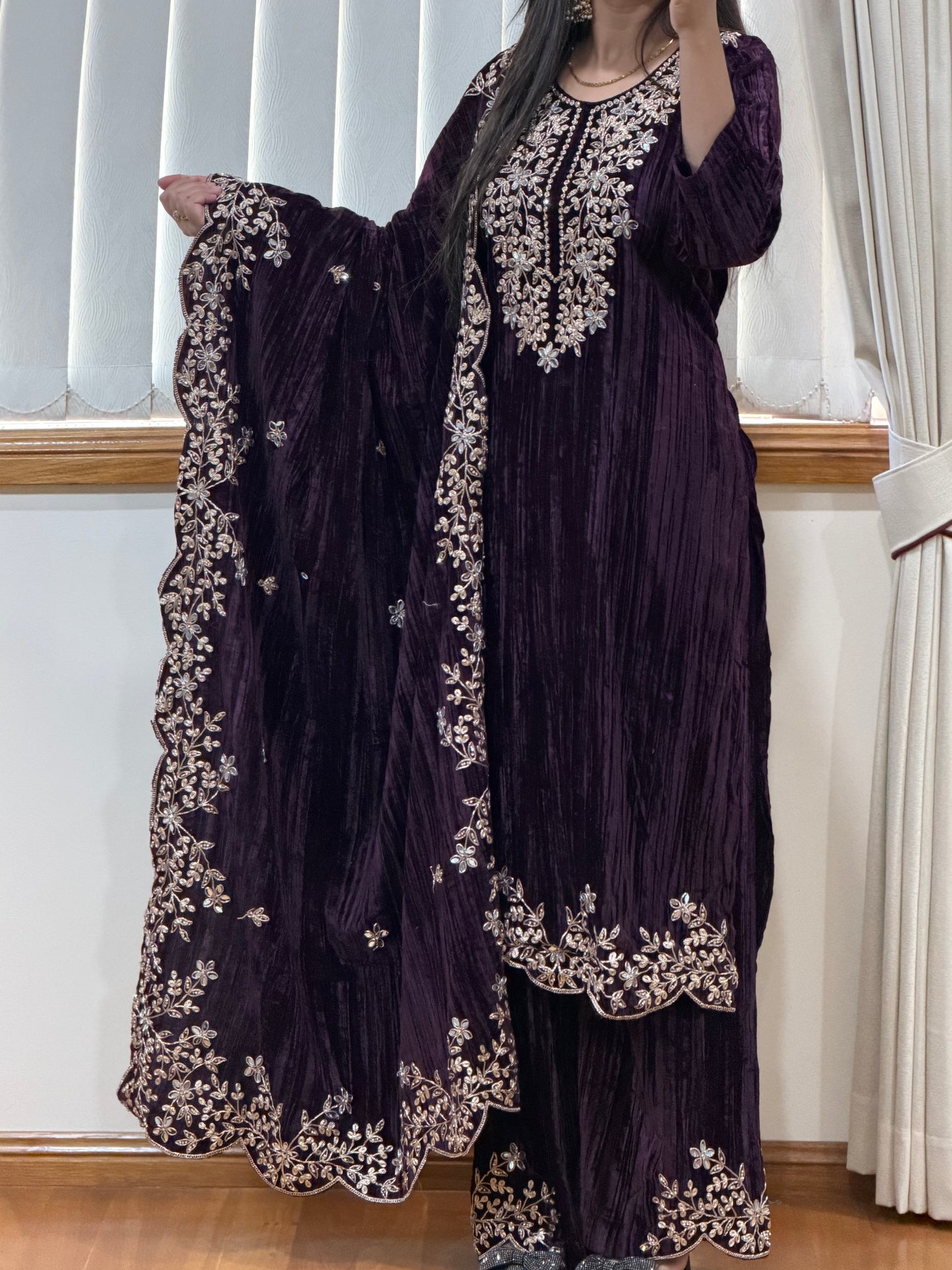 Wrinkled Velvet Suit(Plum shade)