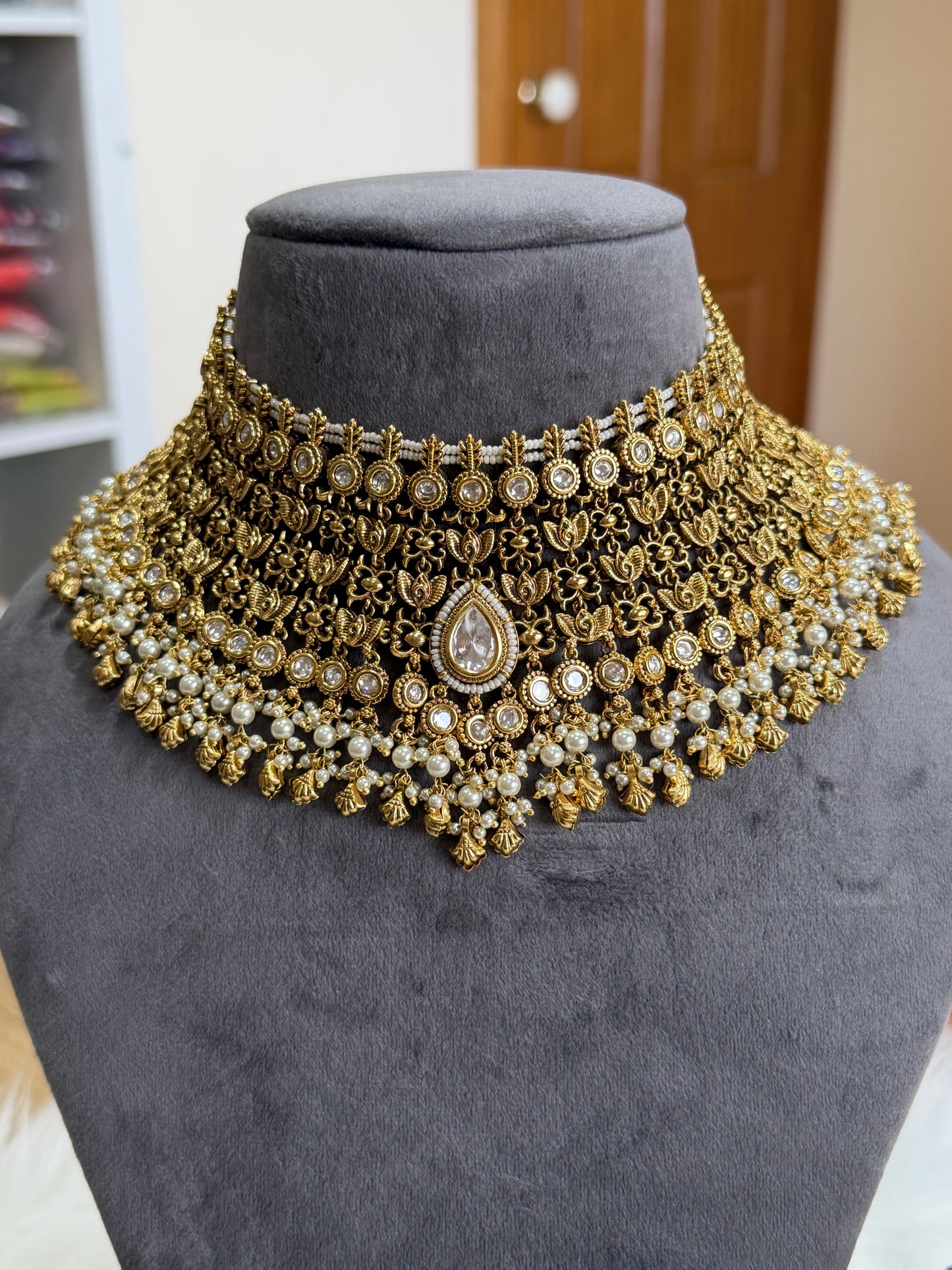 Royal gold look bridal set
