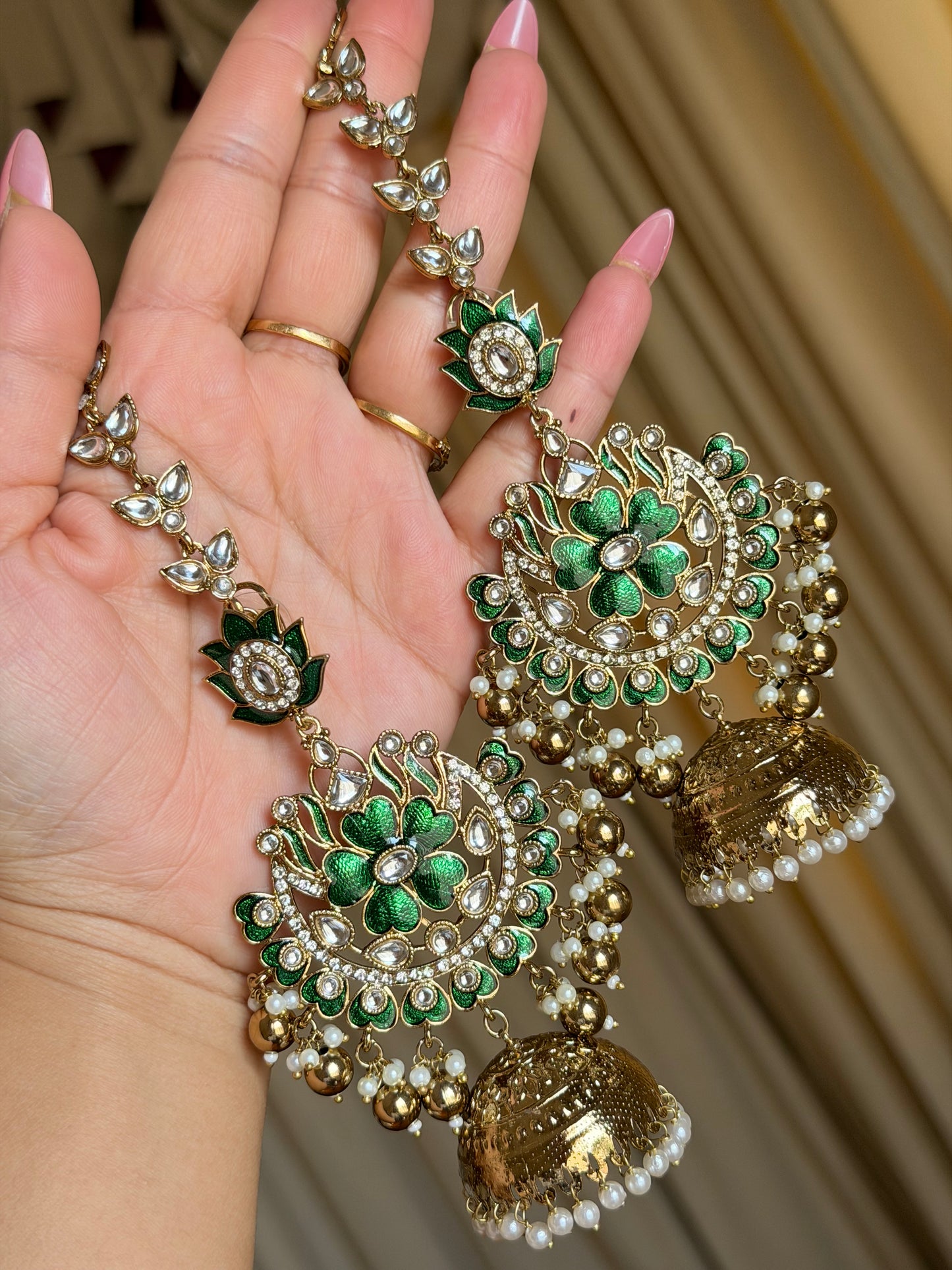 Kundan Jhumka with Detachable Sahara