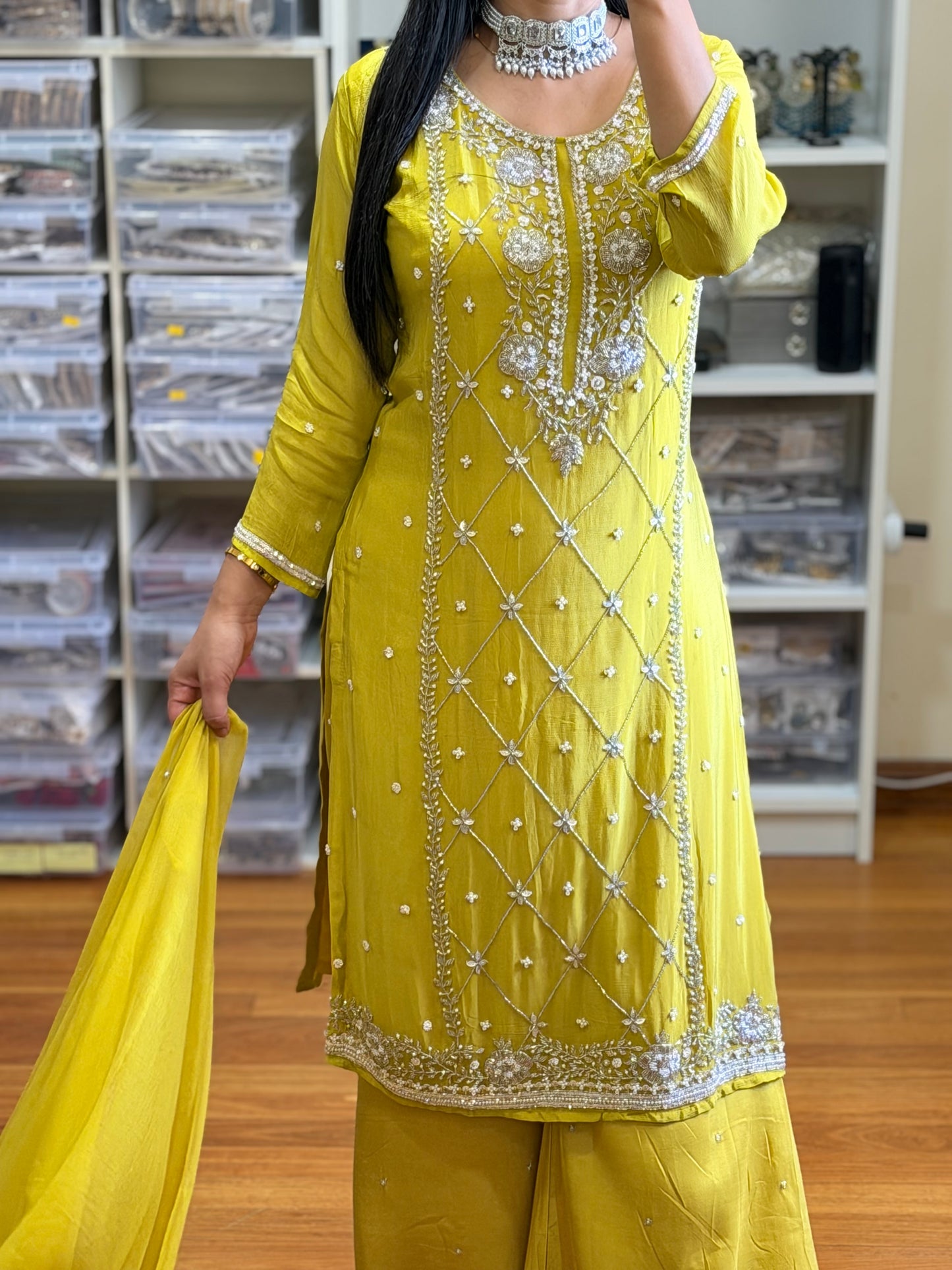 Pure chinon with heavy handwork suit