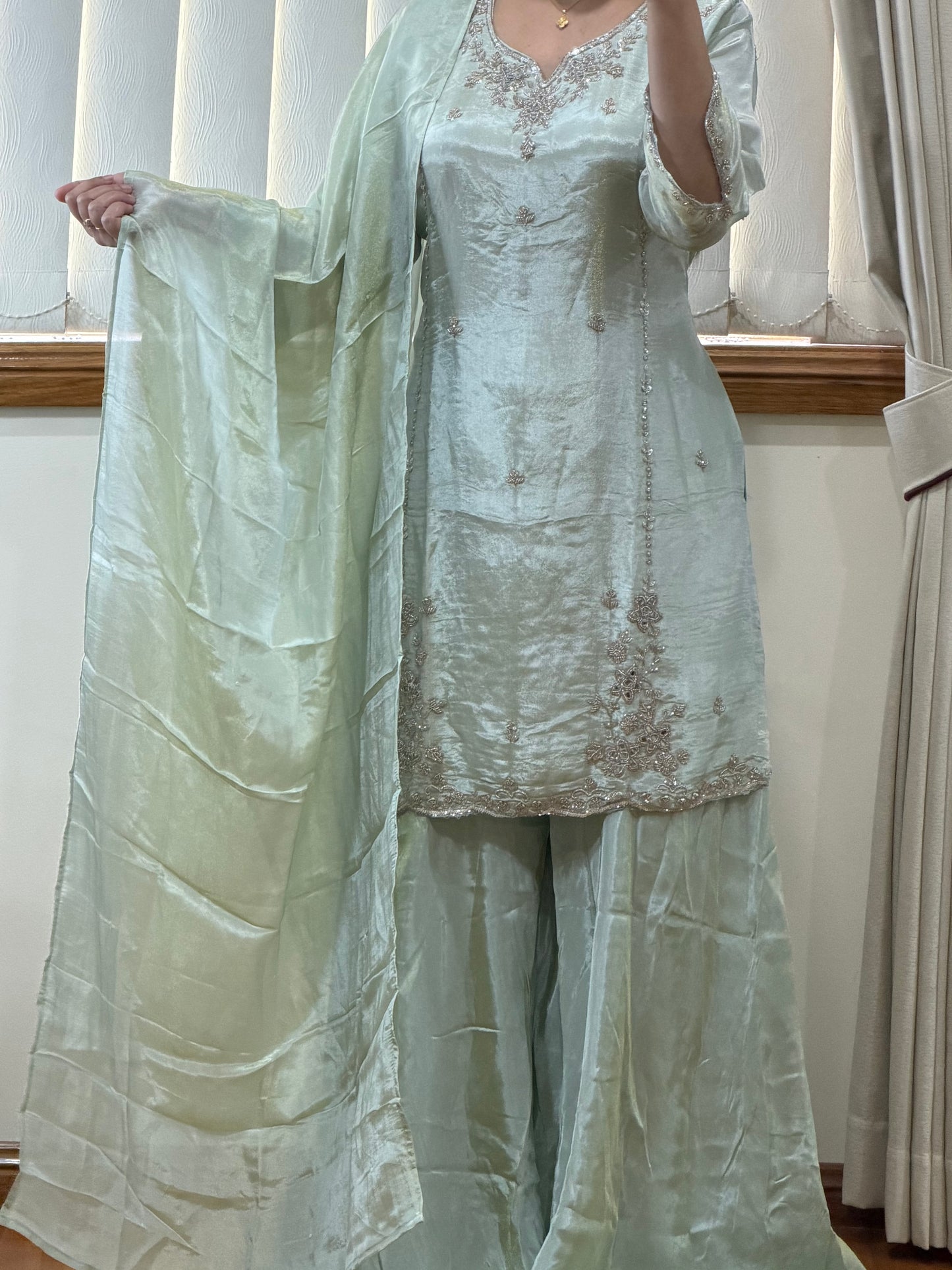 Viscose Shimmer Heavy Handwork Suit